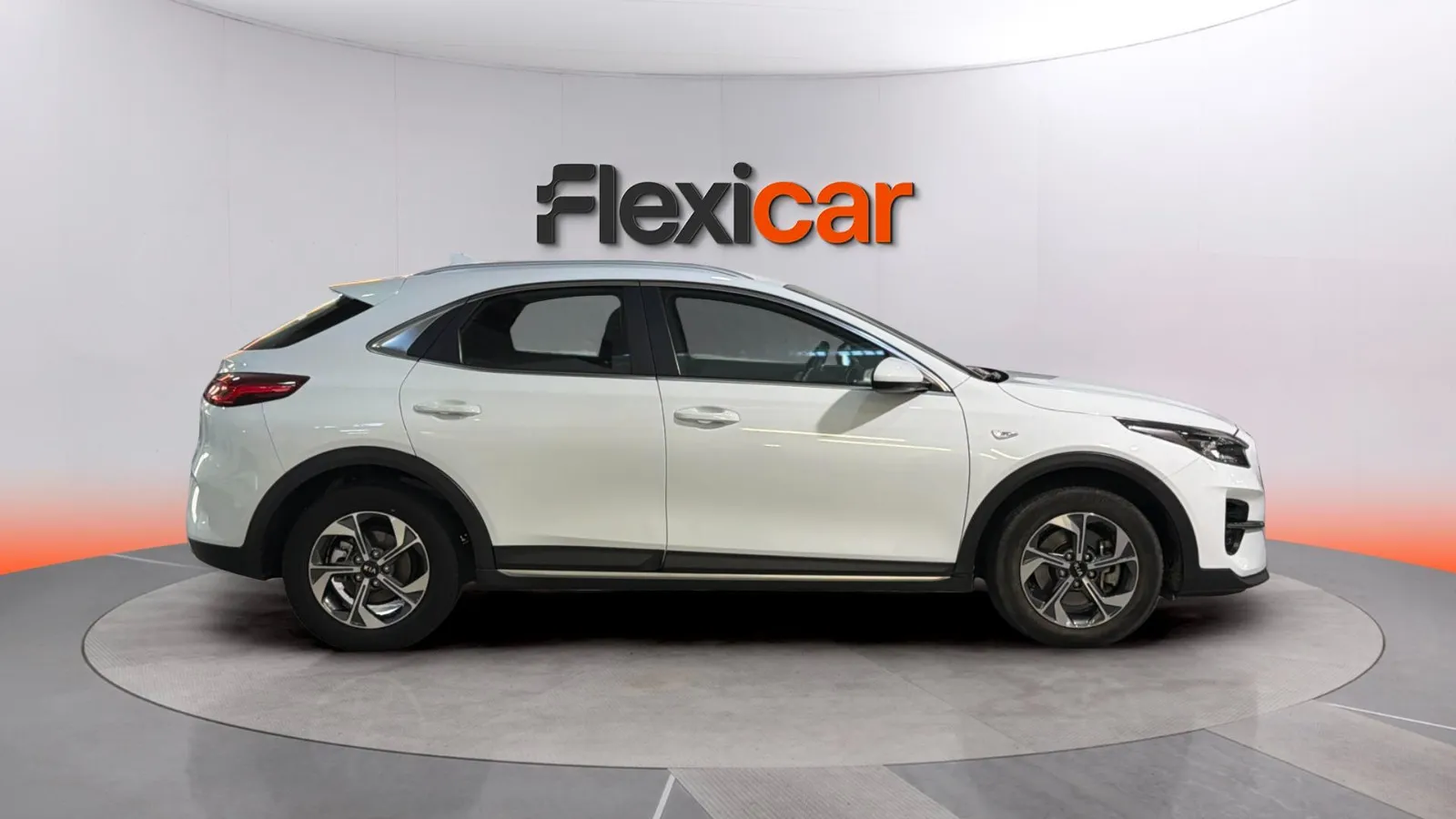 Kia XCeed 1.0 T-GDi Concept - foto 2