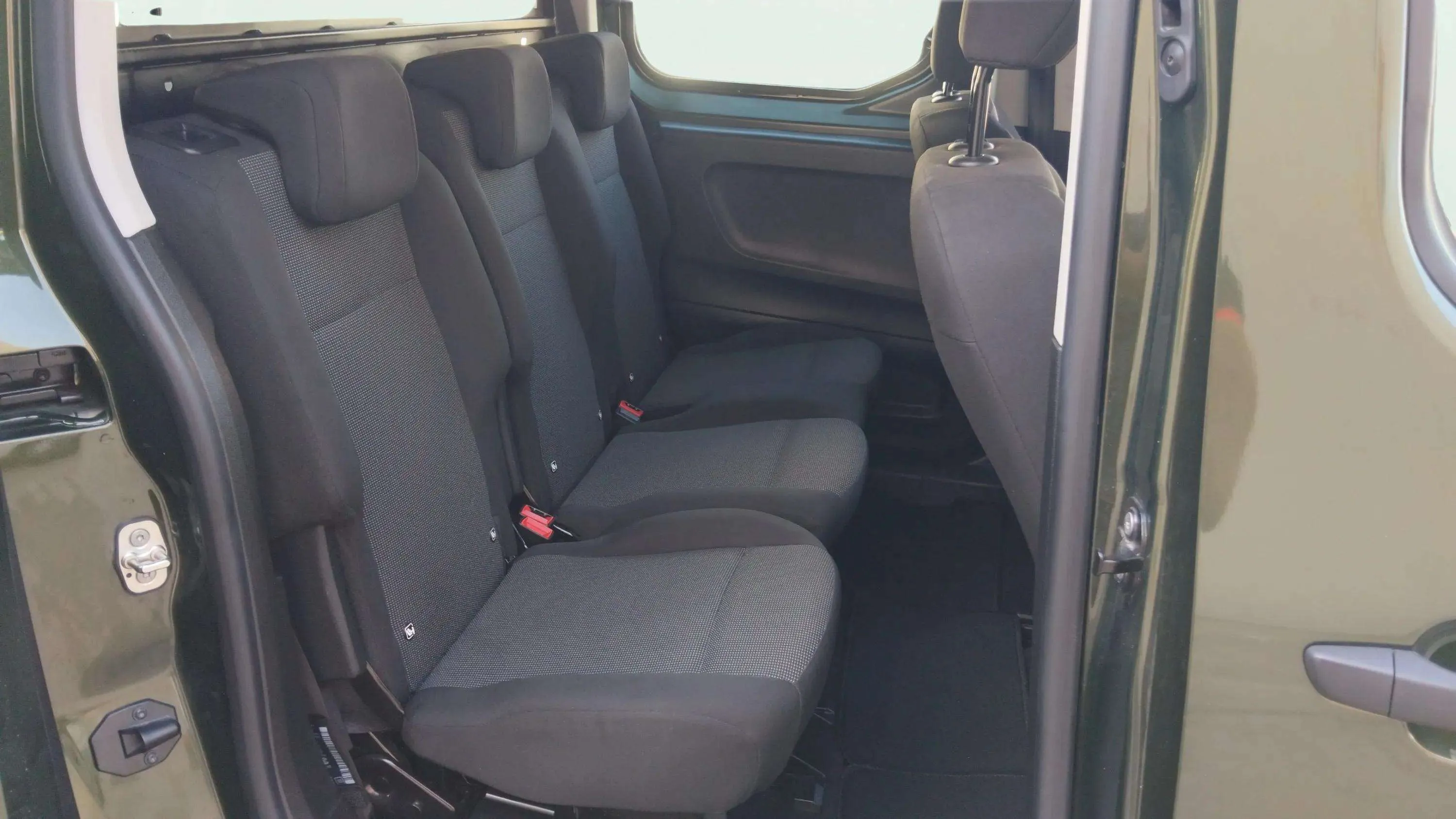 Opel Combo GS 1.5 Td MT6 €6.4 - foto 19