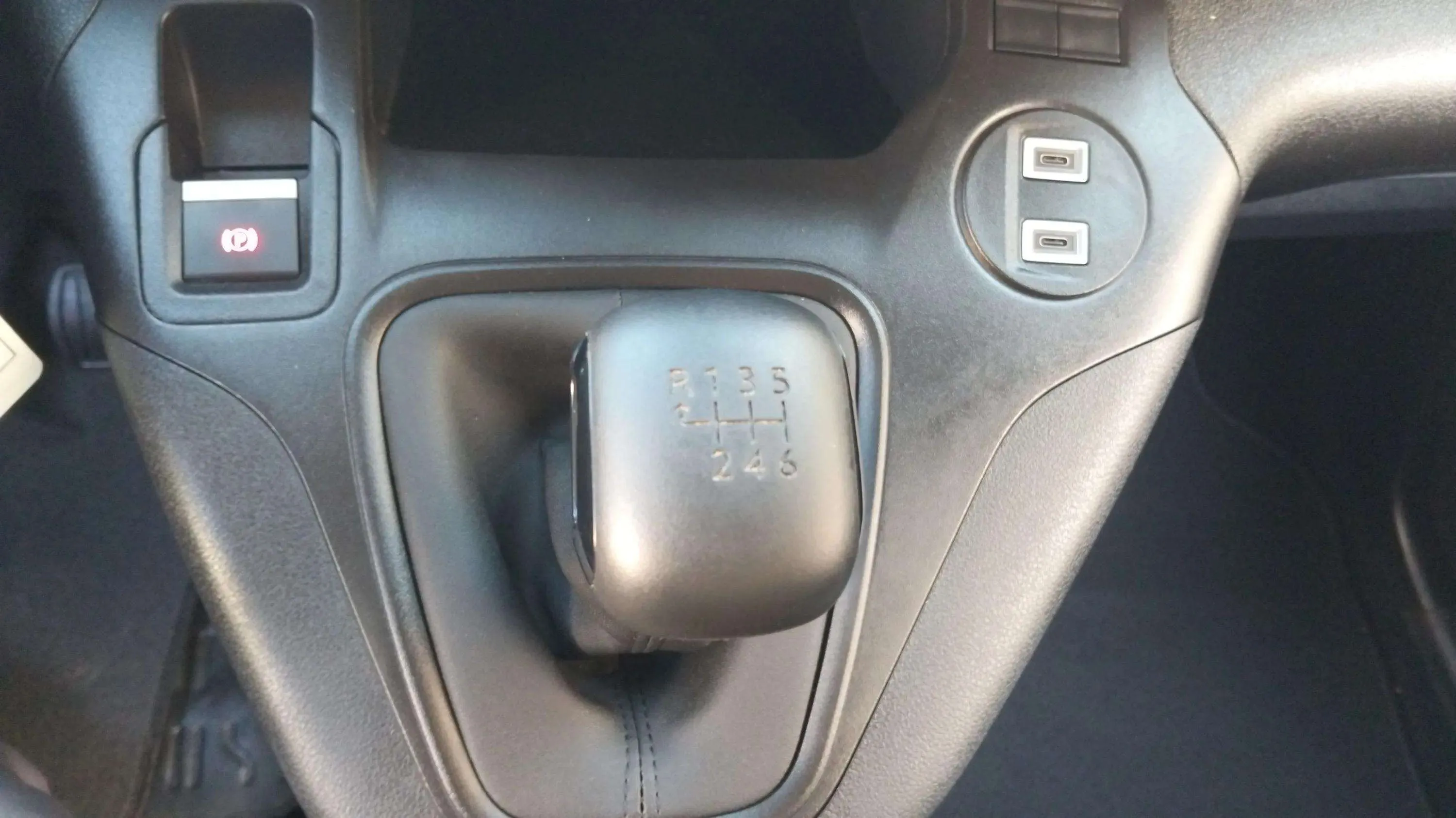 Opel Combo GS 1.5 Td MT6 €6.4 - foto 17
