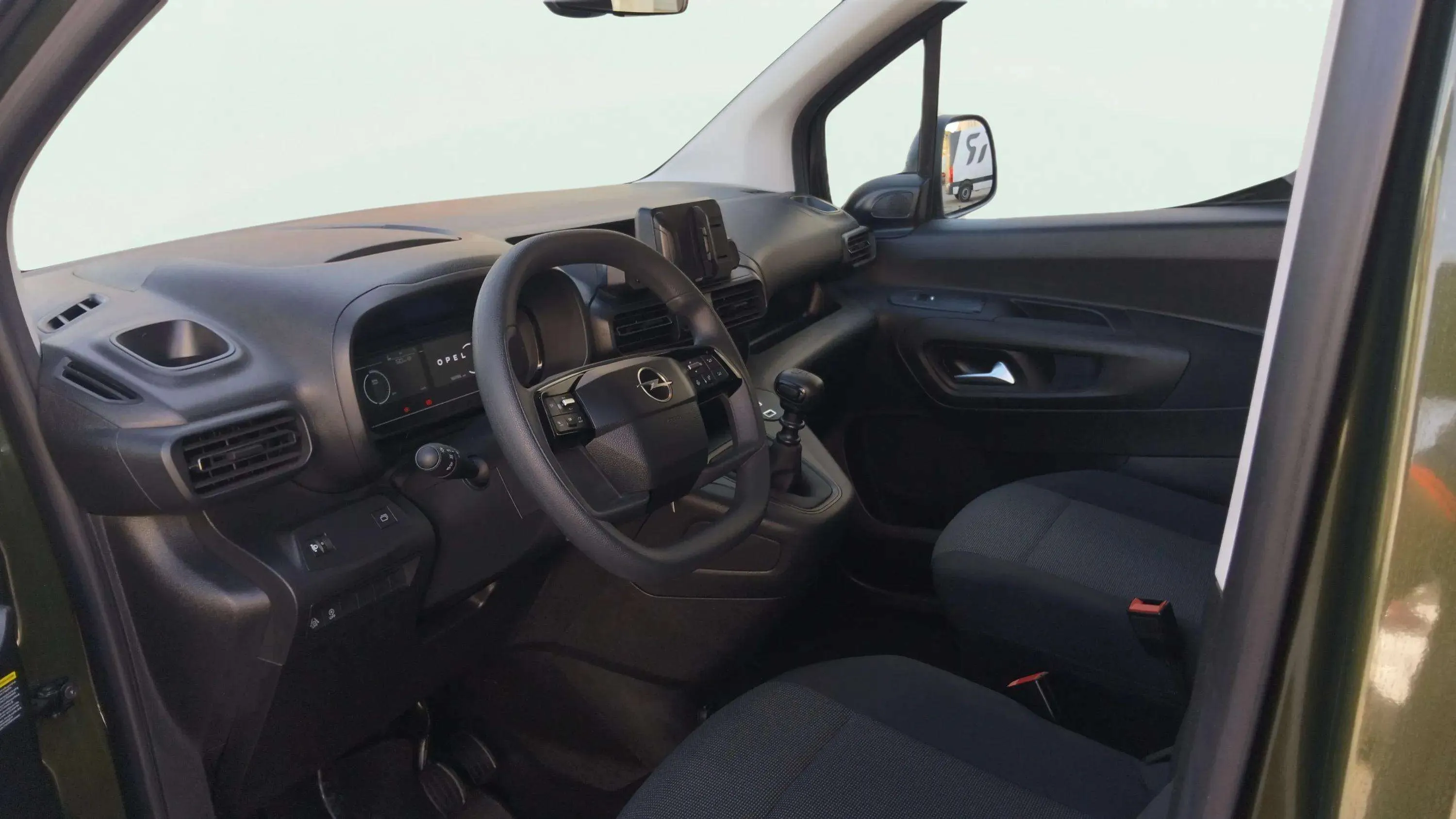 Opel Combo GS 1.5 Td MT6 €6.4 - foto 15