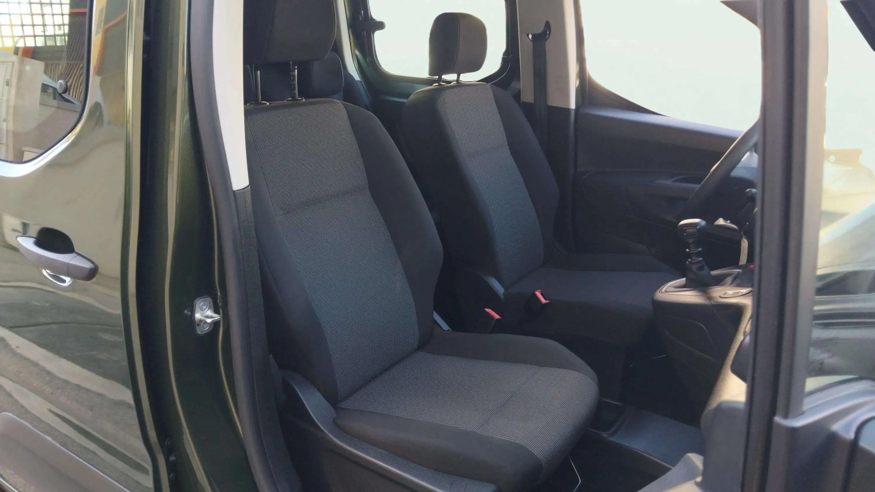 Opel Combo GS 1.5 Td MT6 €6.4 - foto 21