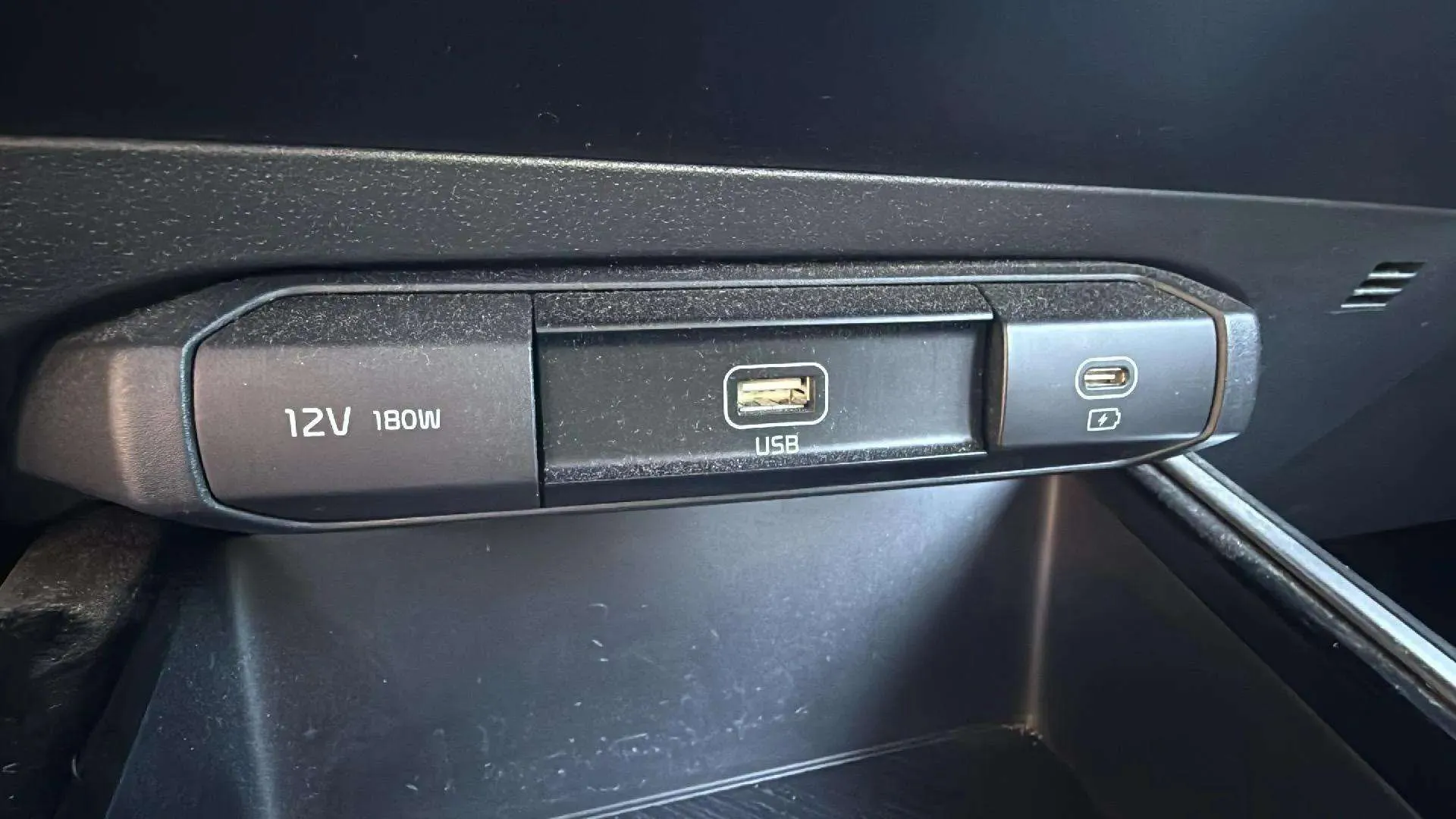 Kia Niro 1.6 GDi HEV Concept - foto 17