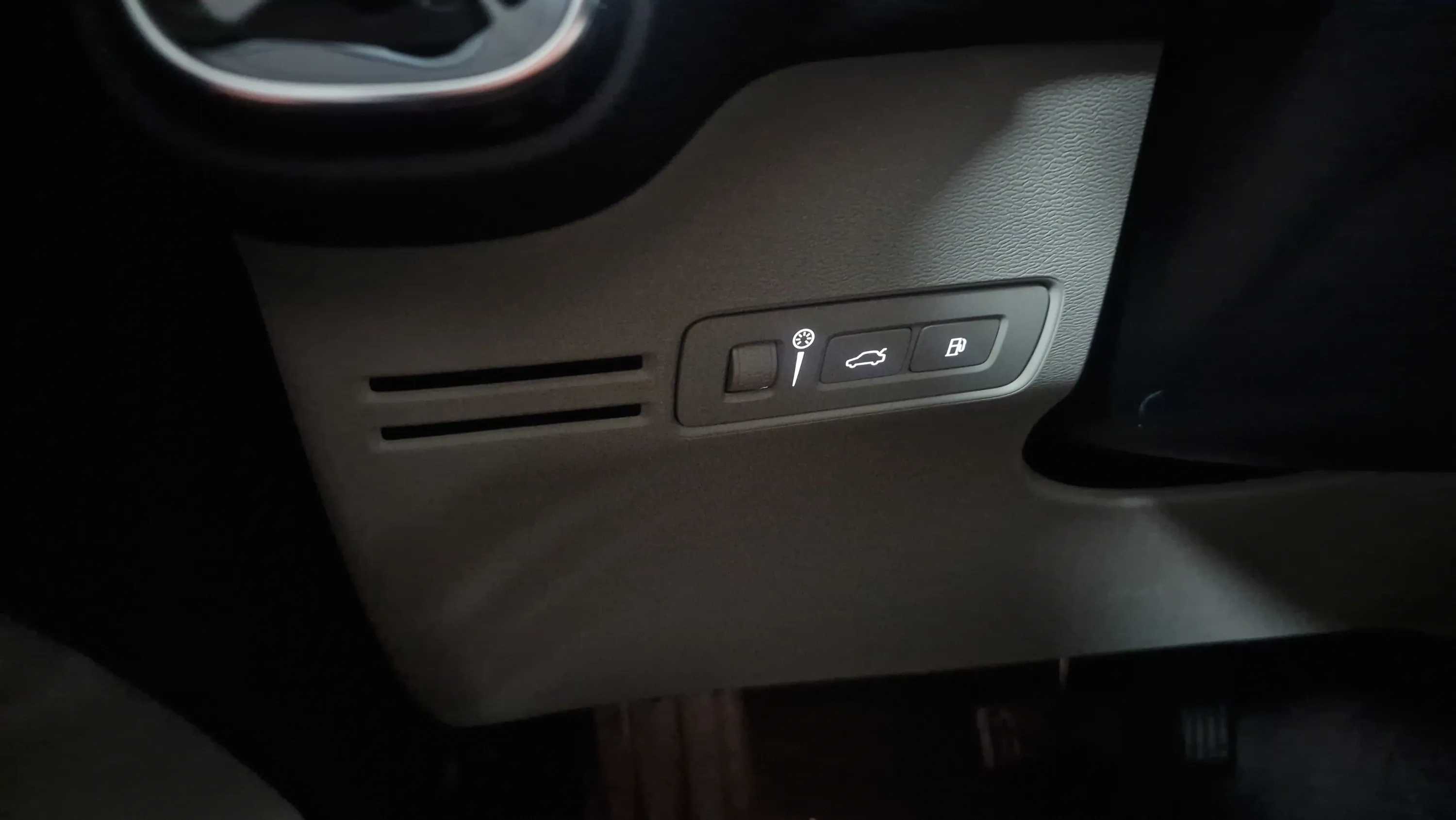 Volvo XC40 1.5 T4 Recharge PHEV Plus Bright - foto 17