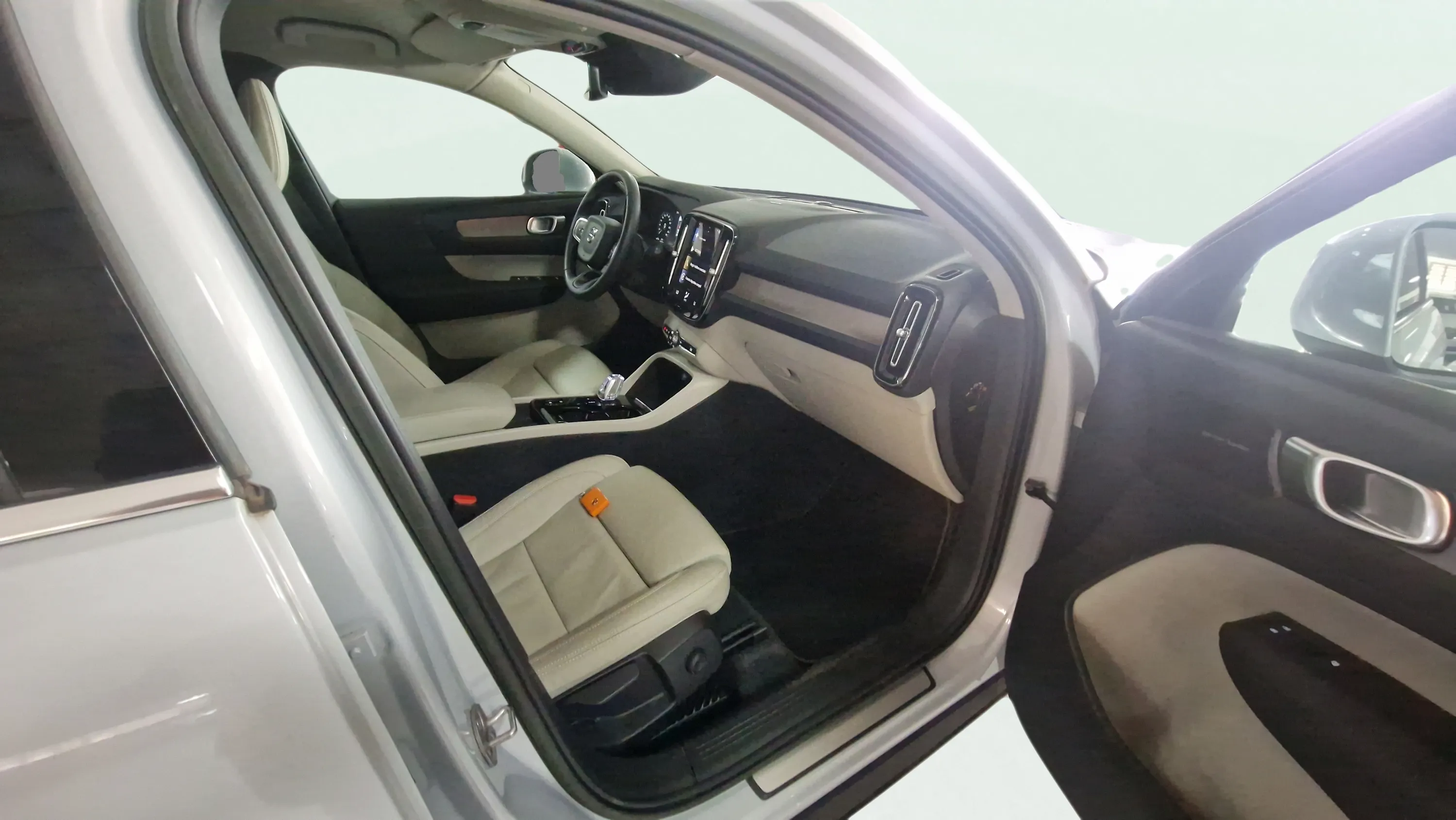 Volvo XC40 1.5 T4 Recharge PHEV Plus Bright - foto 23