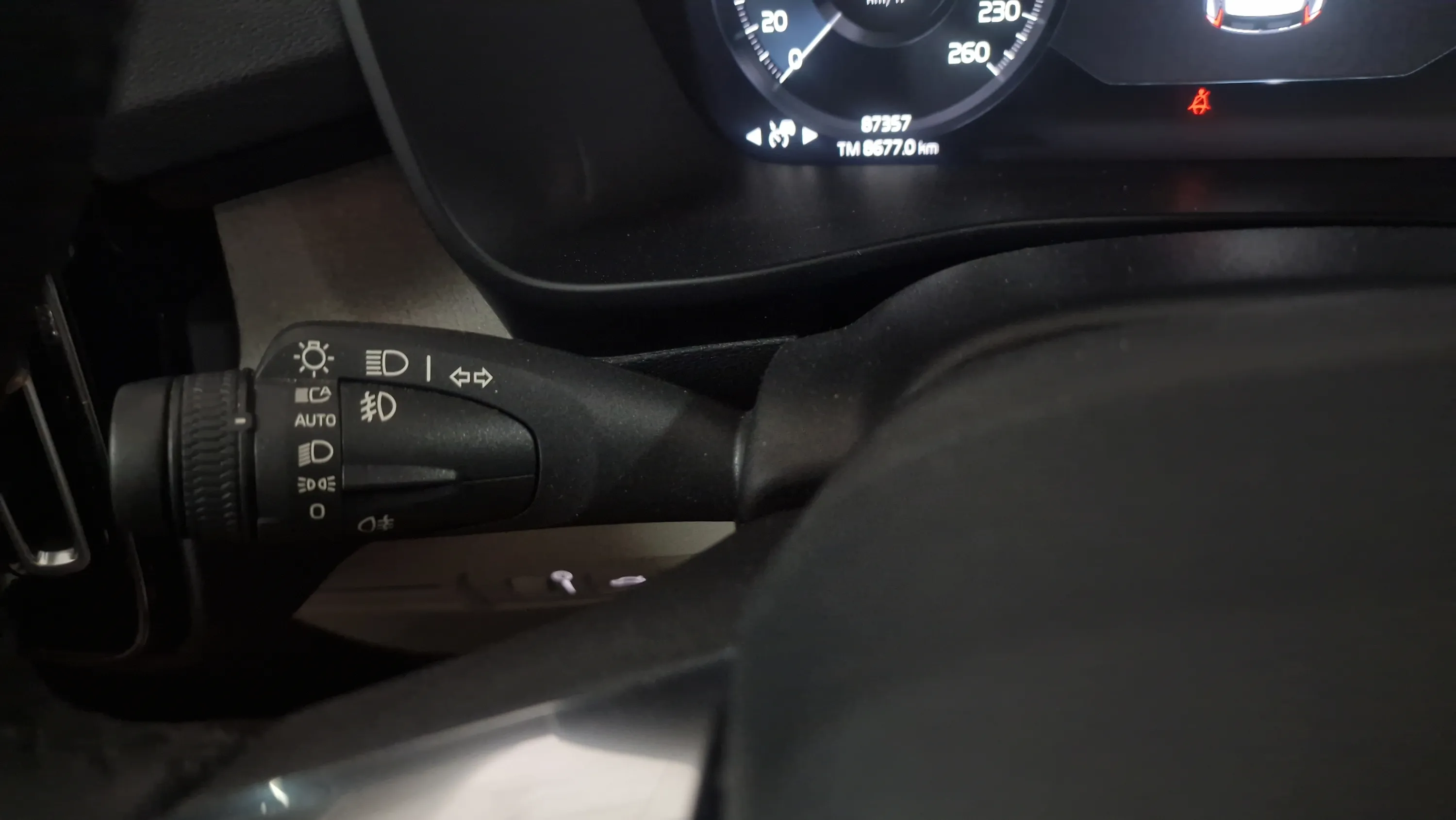Volvo XC40 1.5 T4 Recharge PHEV Plus Bright - foto 15