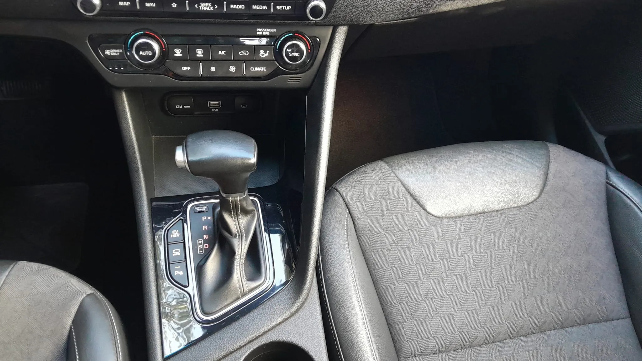 Kia Niro 1.6 GDi PHEV Concept - foto 21