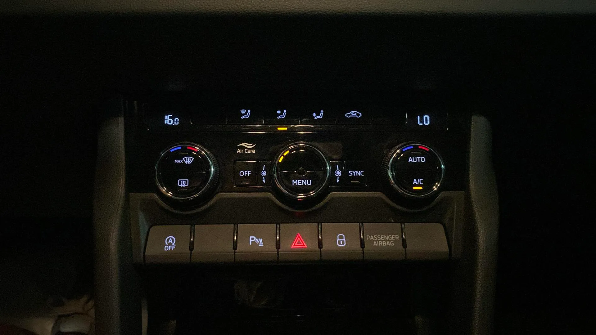 Škoda Karoq 1.5 TSI DSG ACT Selection - foto 25