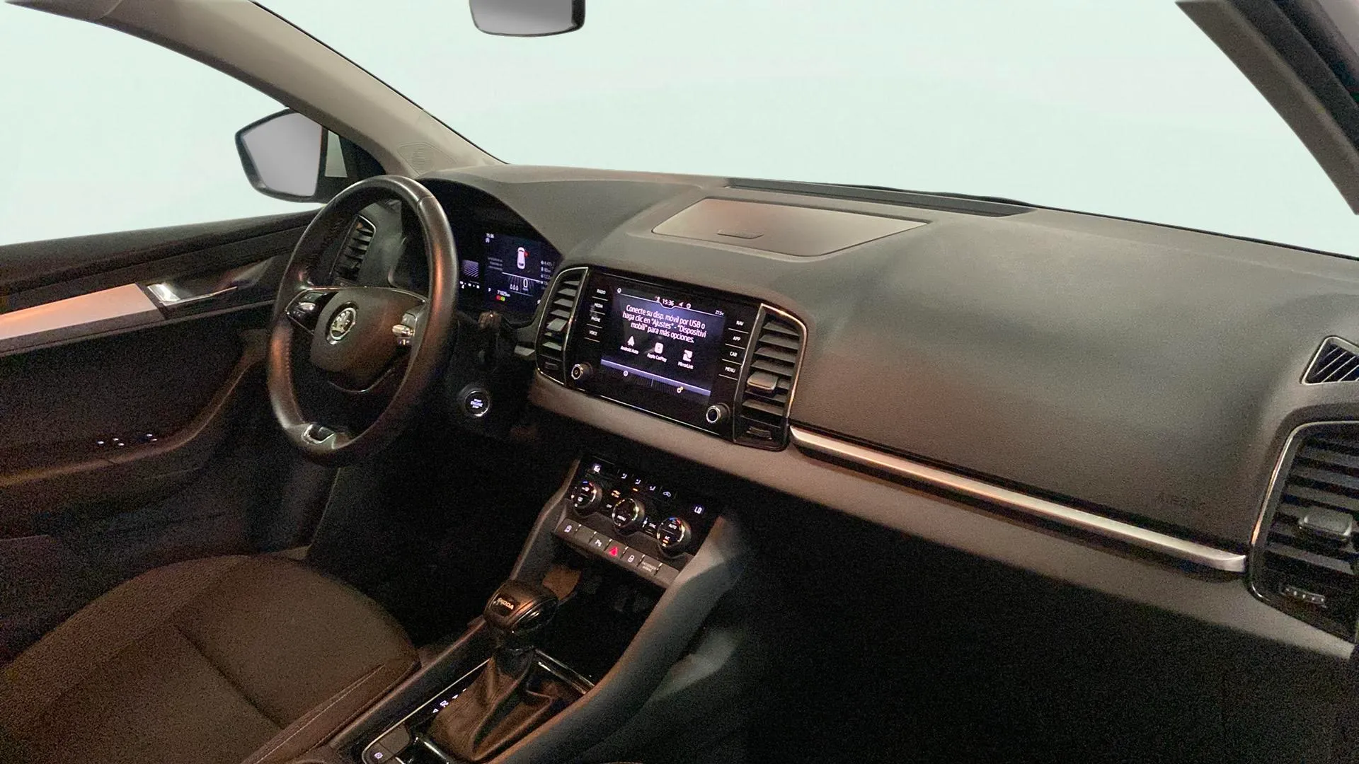 Škoda Karoq 1.5 TSI DSG ACT Selection - foto 11
