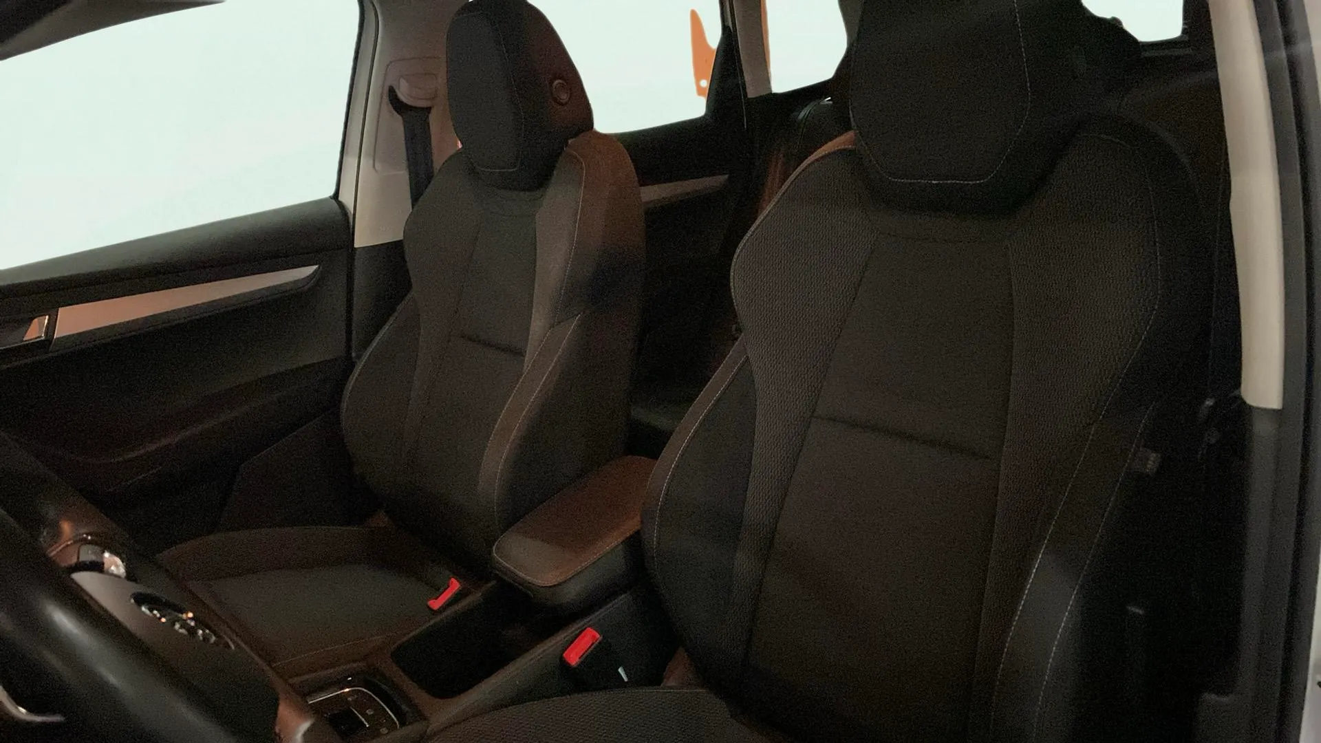 Škoda Karoq 1.5 TSI DSG ACT Selection - foto 27