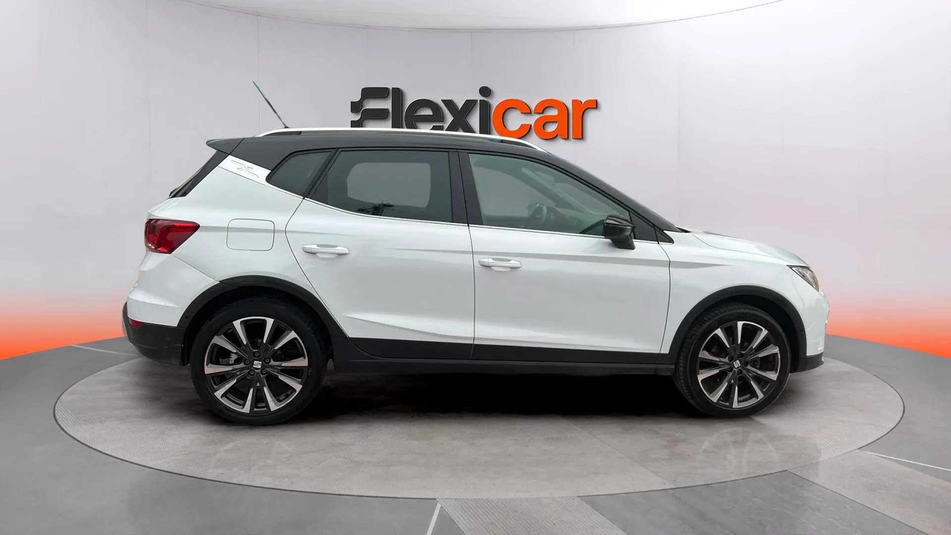 SEAT Arona 1.0 TSI DSG FR XL - foto 4