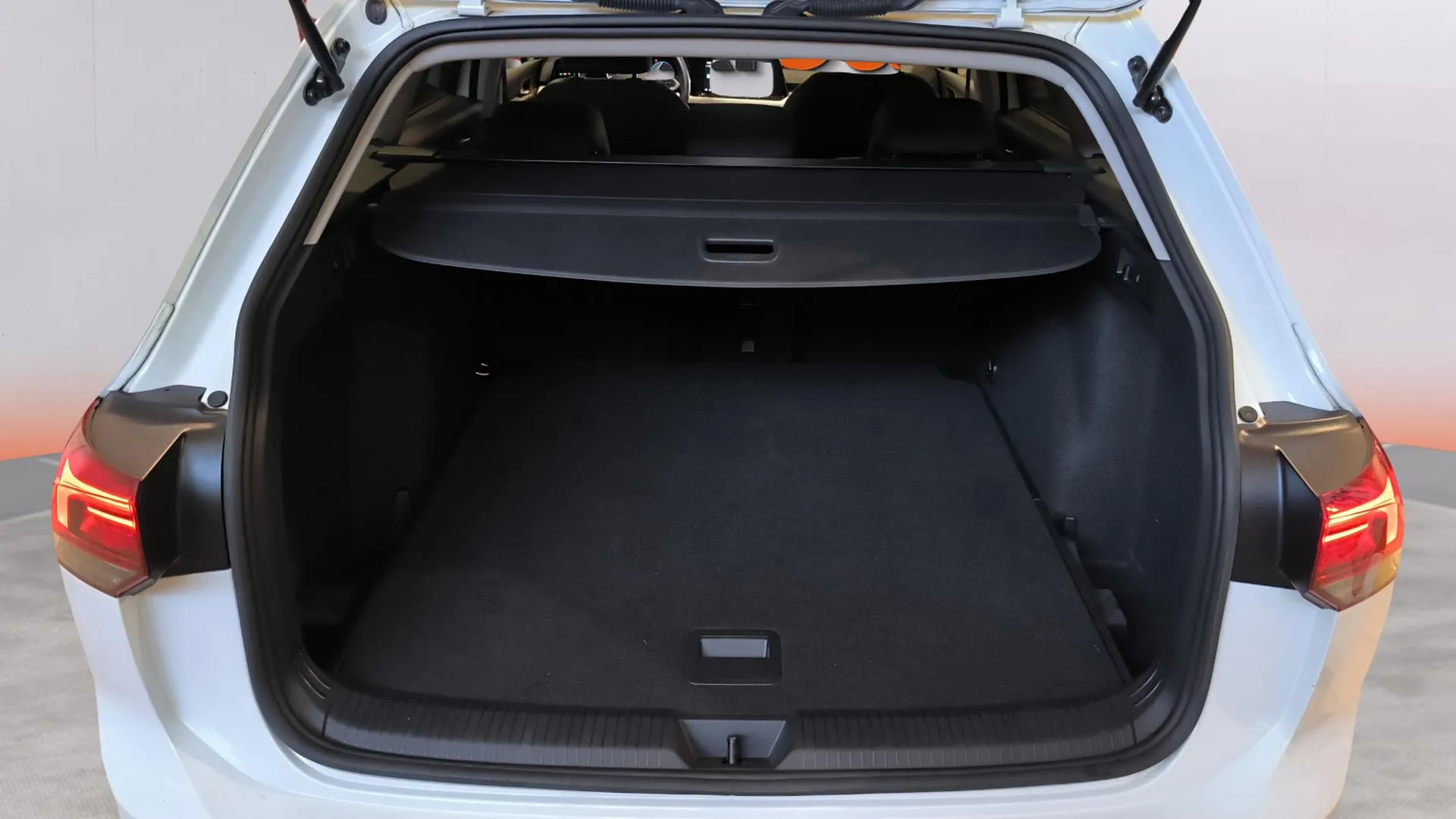 Volkswagen Golf Life 2.0 TDI DSG - foto 10