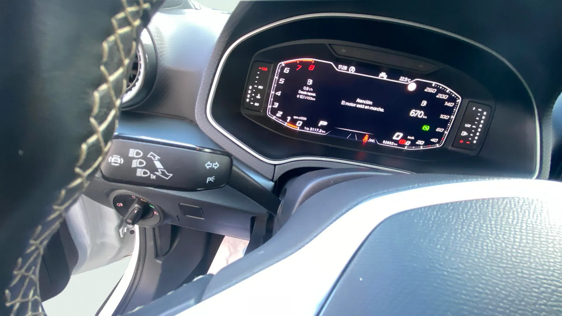 SEAT Arona 1.5 TSI DSG FR XL - foto 19