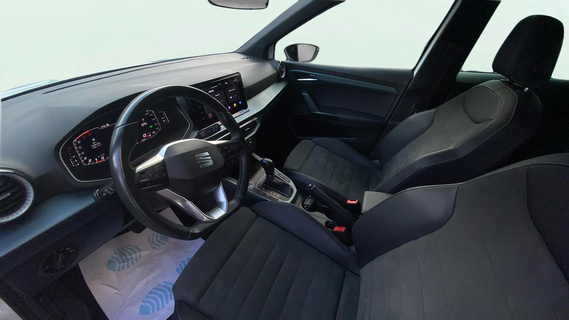 SEAT Arona 1.5 TSI DSG FR XL - foto 17