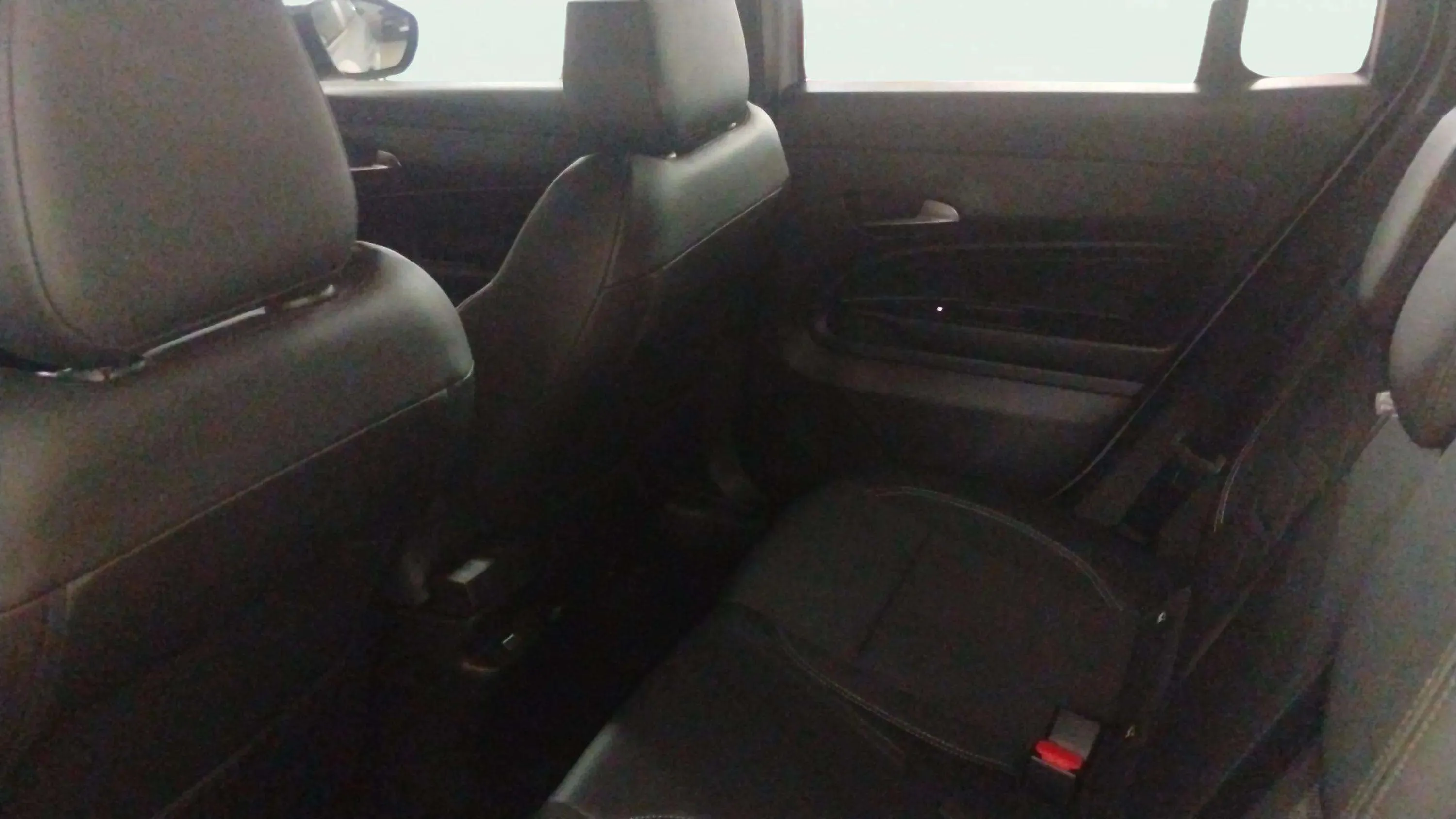Jeep Avenger 1.2 G Altitude - foto 12