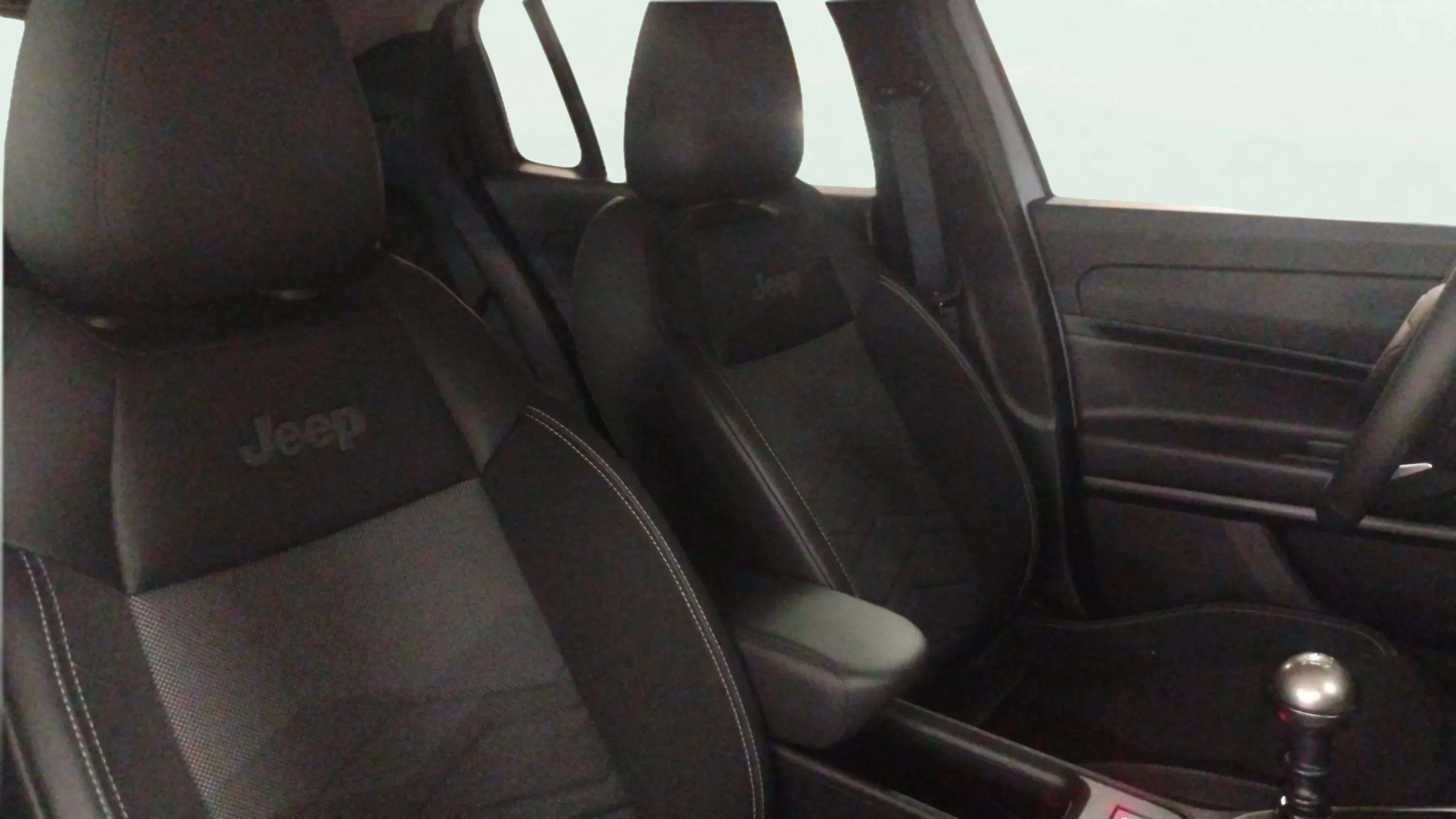 Jeep Avenger 1.2 G Altitude - foto 11