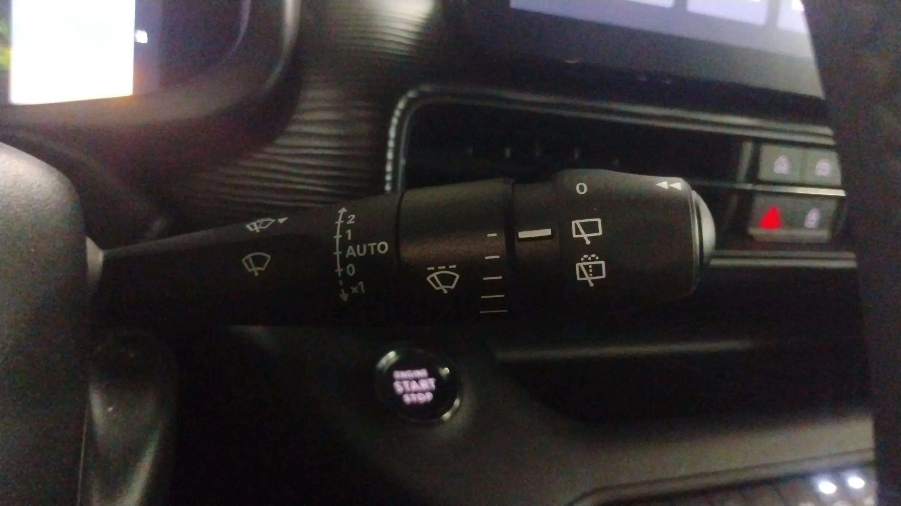Jeep Avenger 1.2 G Altitude - foto 25