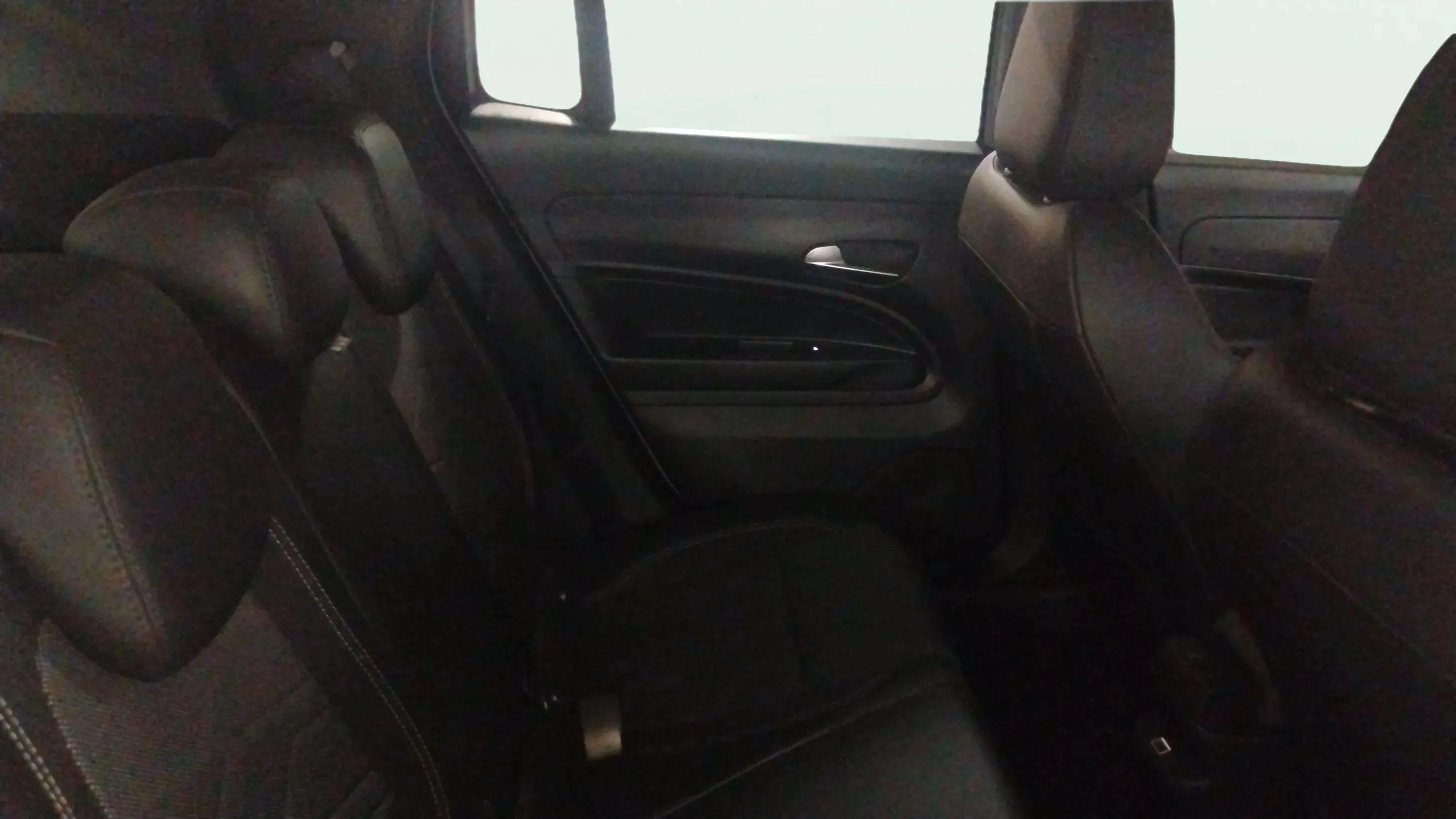 Jeep Avenger 1.2 G Altitude - foto 16