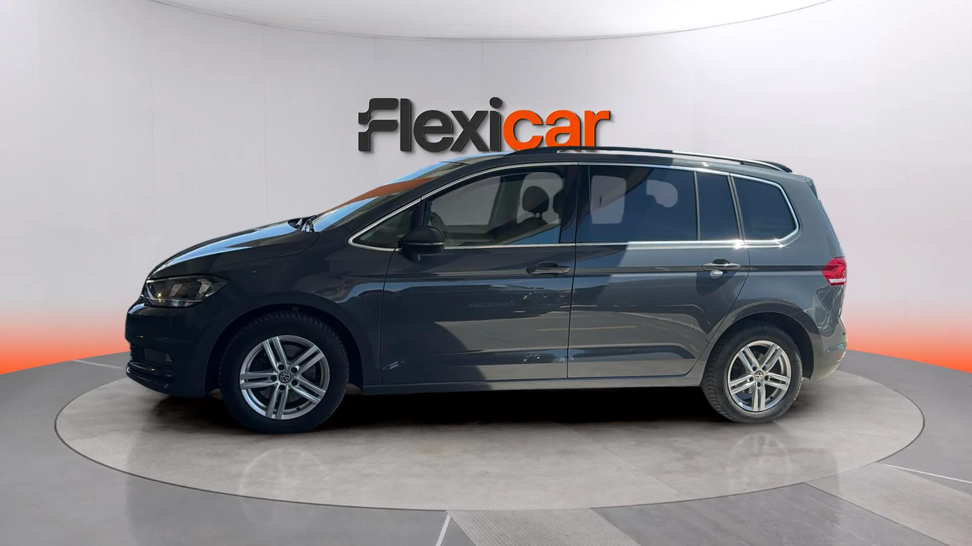 Volkswagen Touran Advance 2.0 TDI DSG - foto 4