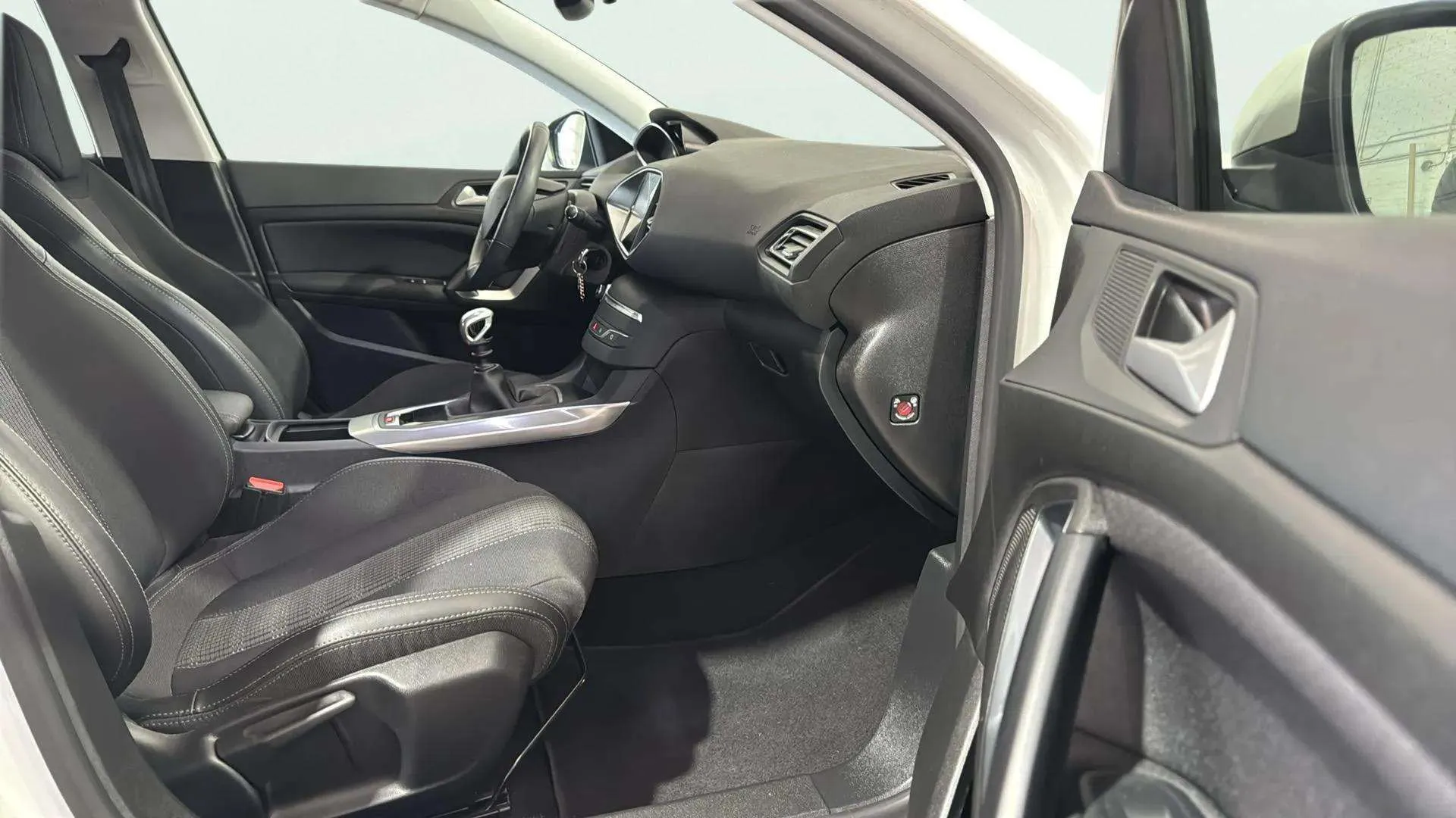 Peugeot 308 Allure 1.5 BlueHDi - foto 20