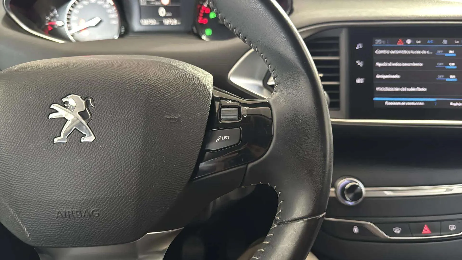 Peugeot 308 Allure 1.5 BlueHDi - foto 17