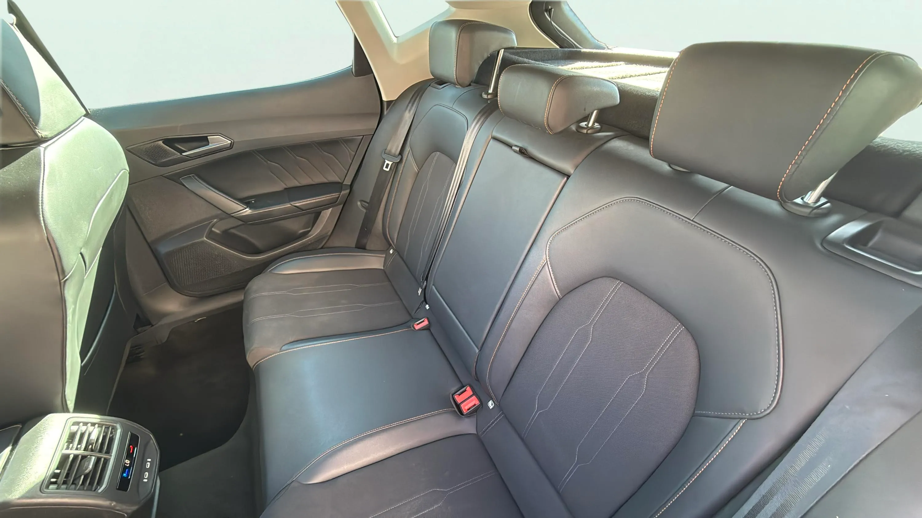 Cupra Formentor 1.5 TSI DSG - foto 15