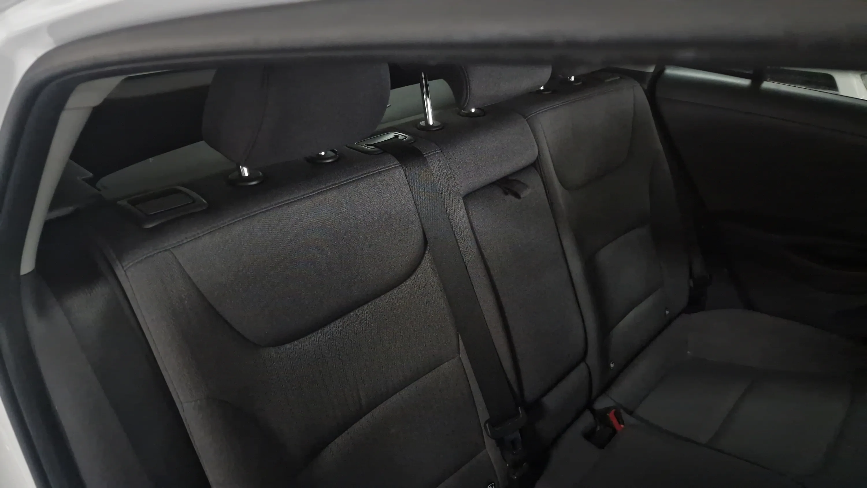 Hyundai Ioniq 1.6 GDI PHEV Klass DCT - foto 24