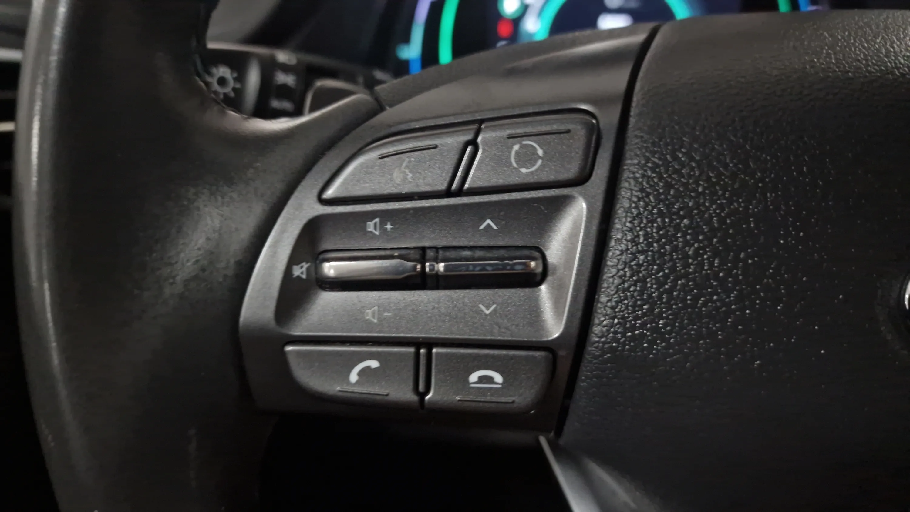 Hyundai Ioniq 1.6 GDI PHEV Klass DCT - foto 20