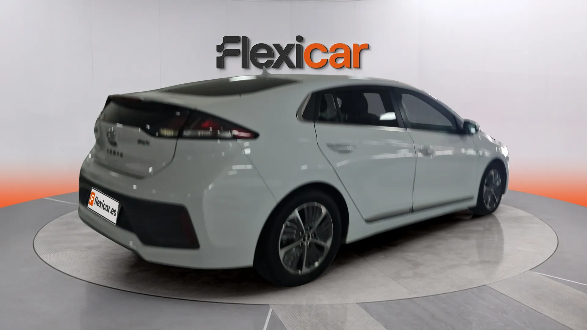 Hyundai Ioniq 1.6 GDI PHEV Klass DCT - foto 8