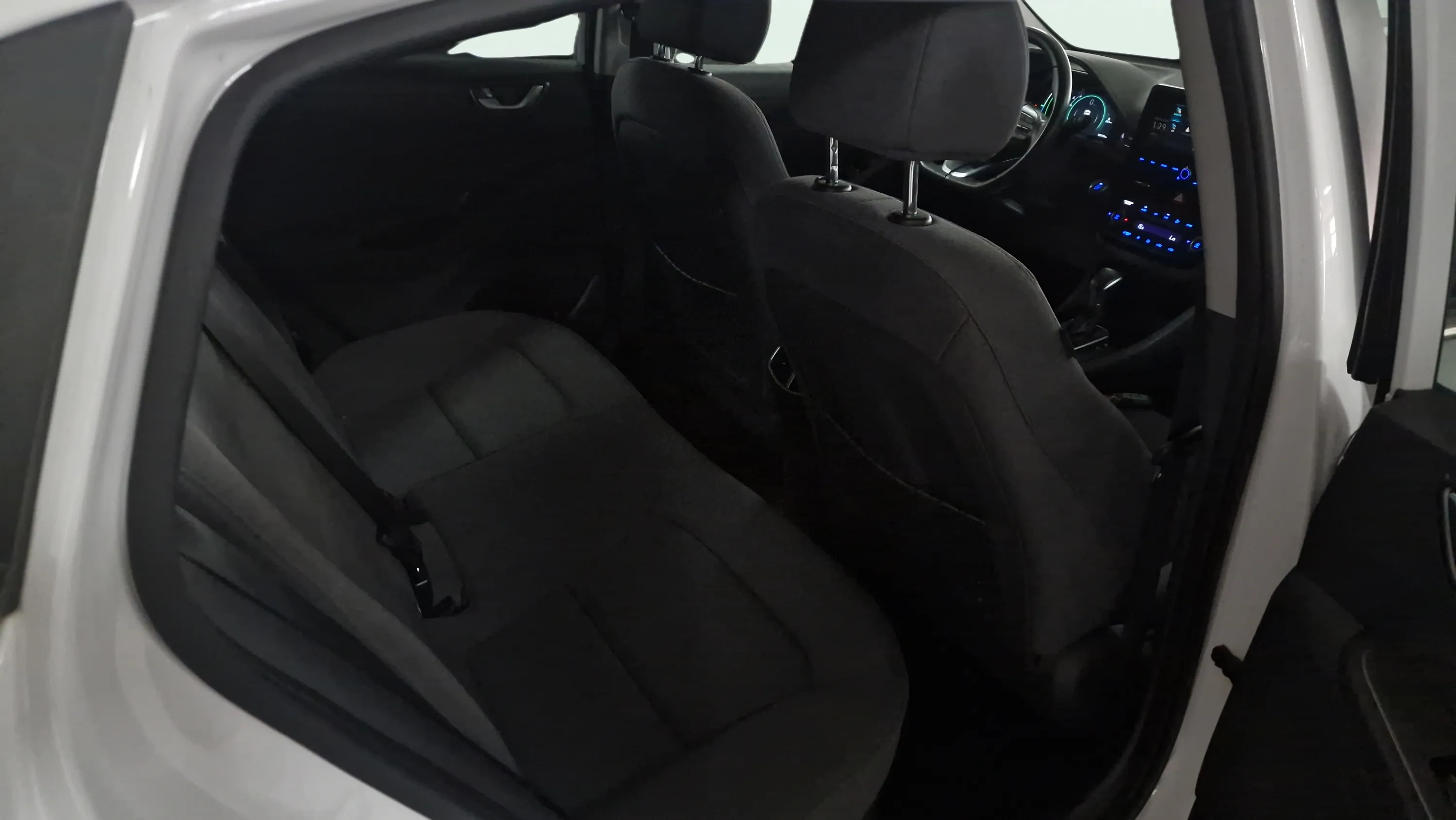 Hyundai Ioniq 1.6 GDI PHEV Klass DCT - foto 23