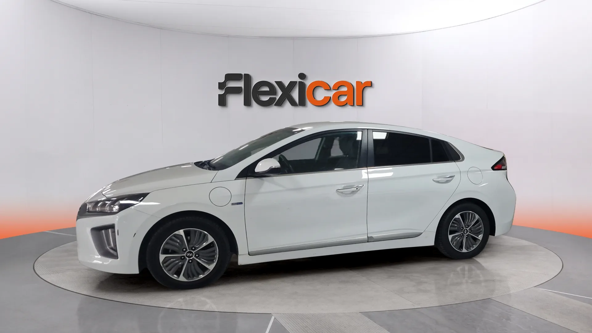 Hyundai Ioniq 1.6 GDI PHEV Klass DCT - foto 4