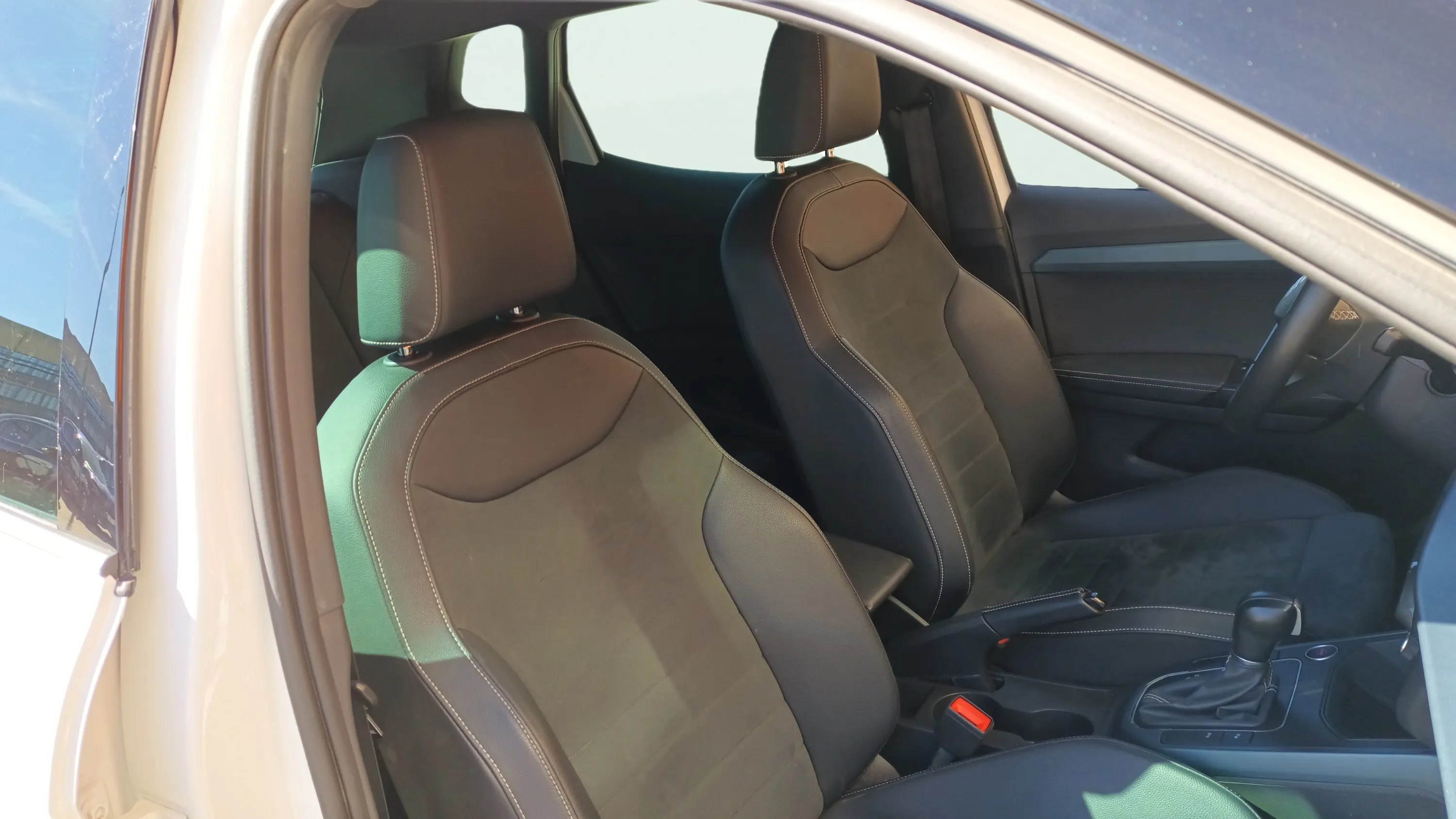 SEAT Arona 1.0 TSI DSG FR XL - foto 10