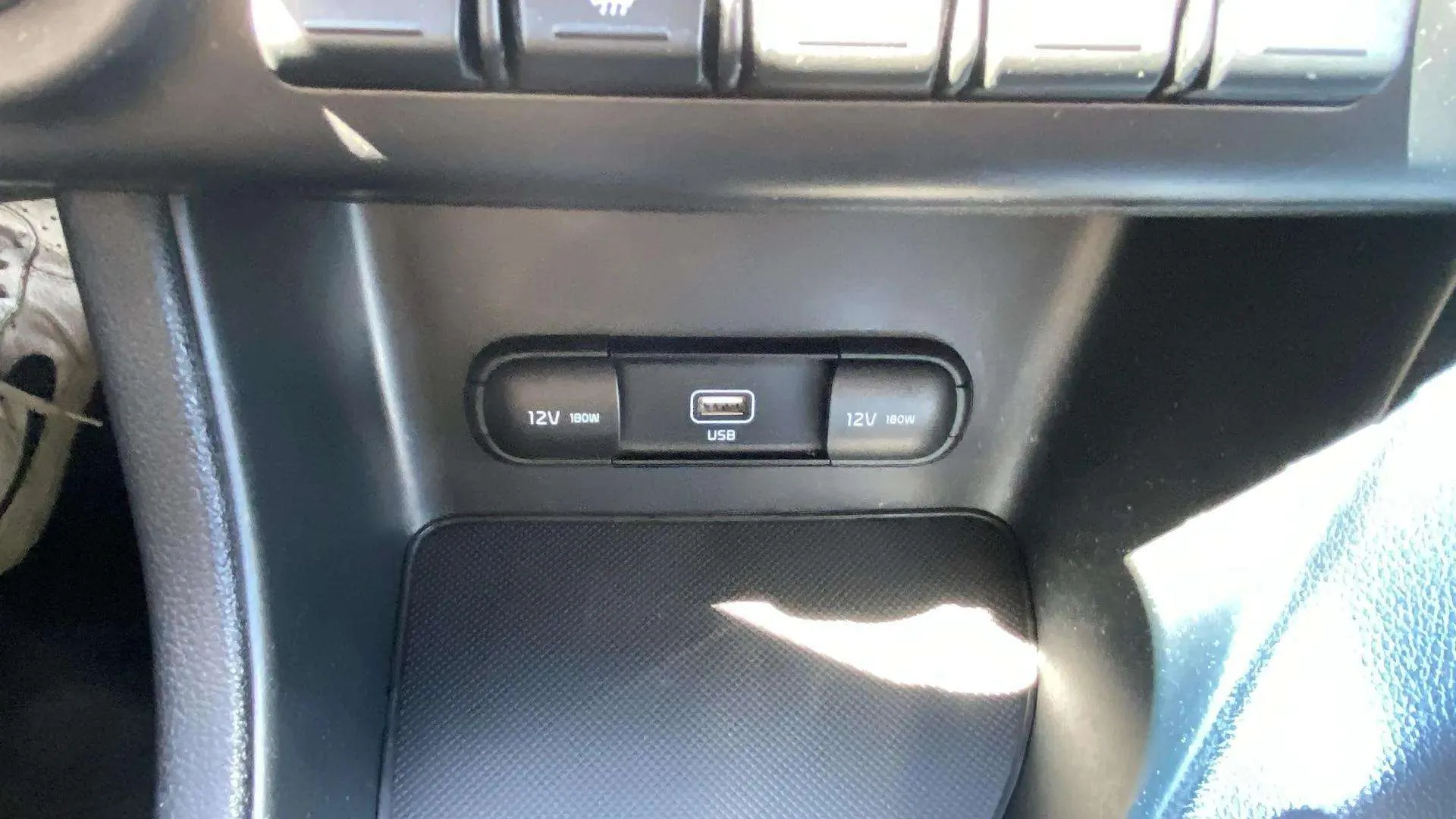 Kia Sportage 1.6 CRDi Business DCT 4x2 - foto 26