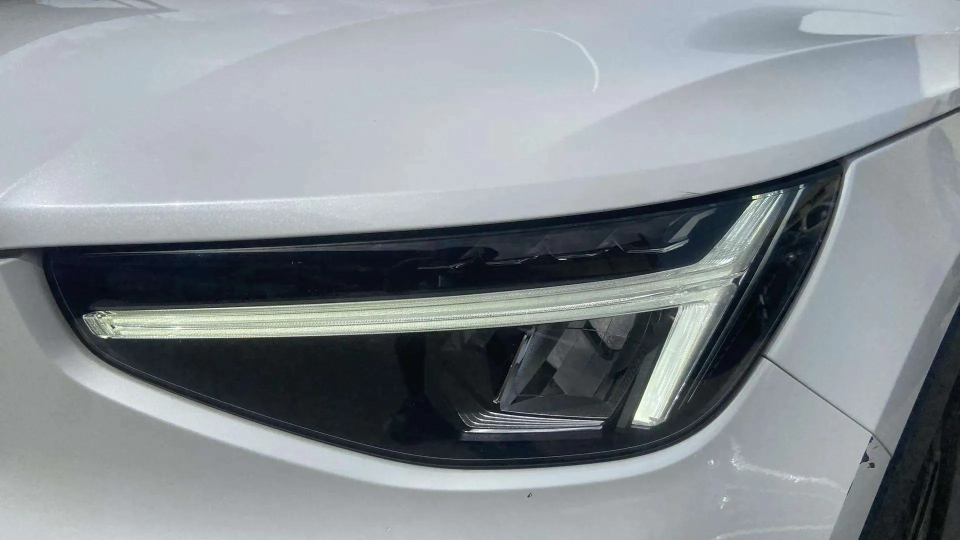 Volvo XC40 1.5 T5 Recharge PHEV Bright - foto 10