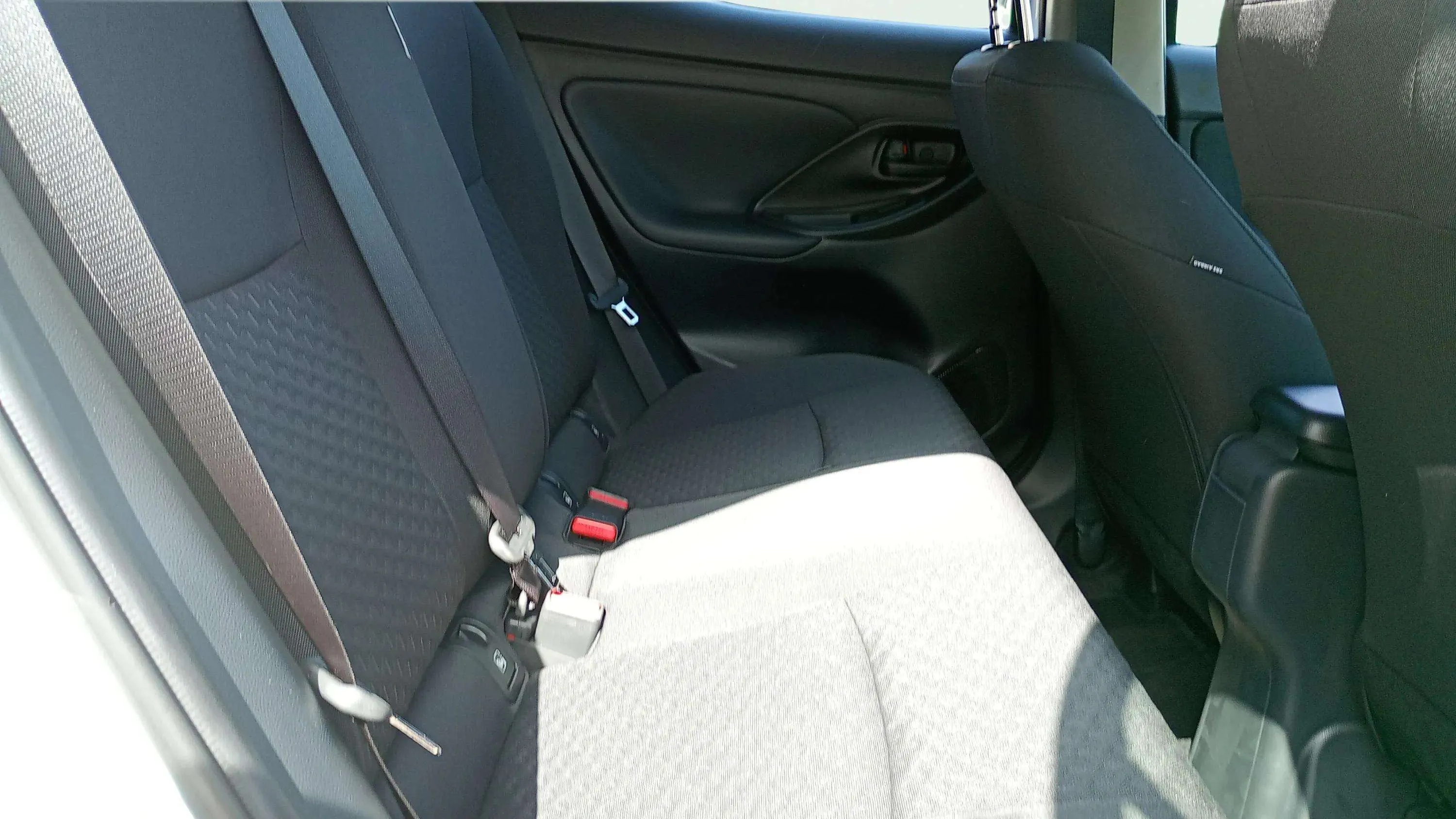 Toyota Yaris Cross 1.5 130H Active - foto 18