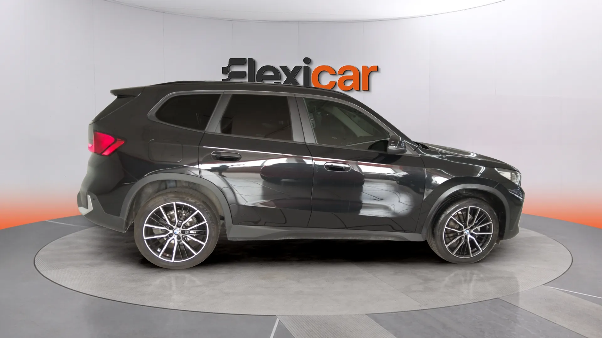 BMW X1 sDrive18d - foto 18