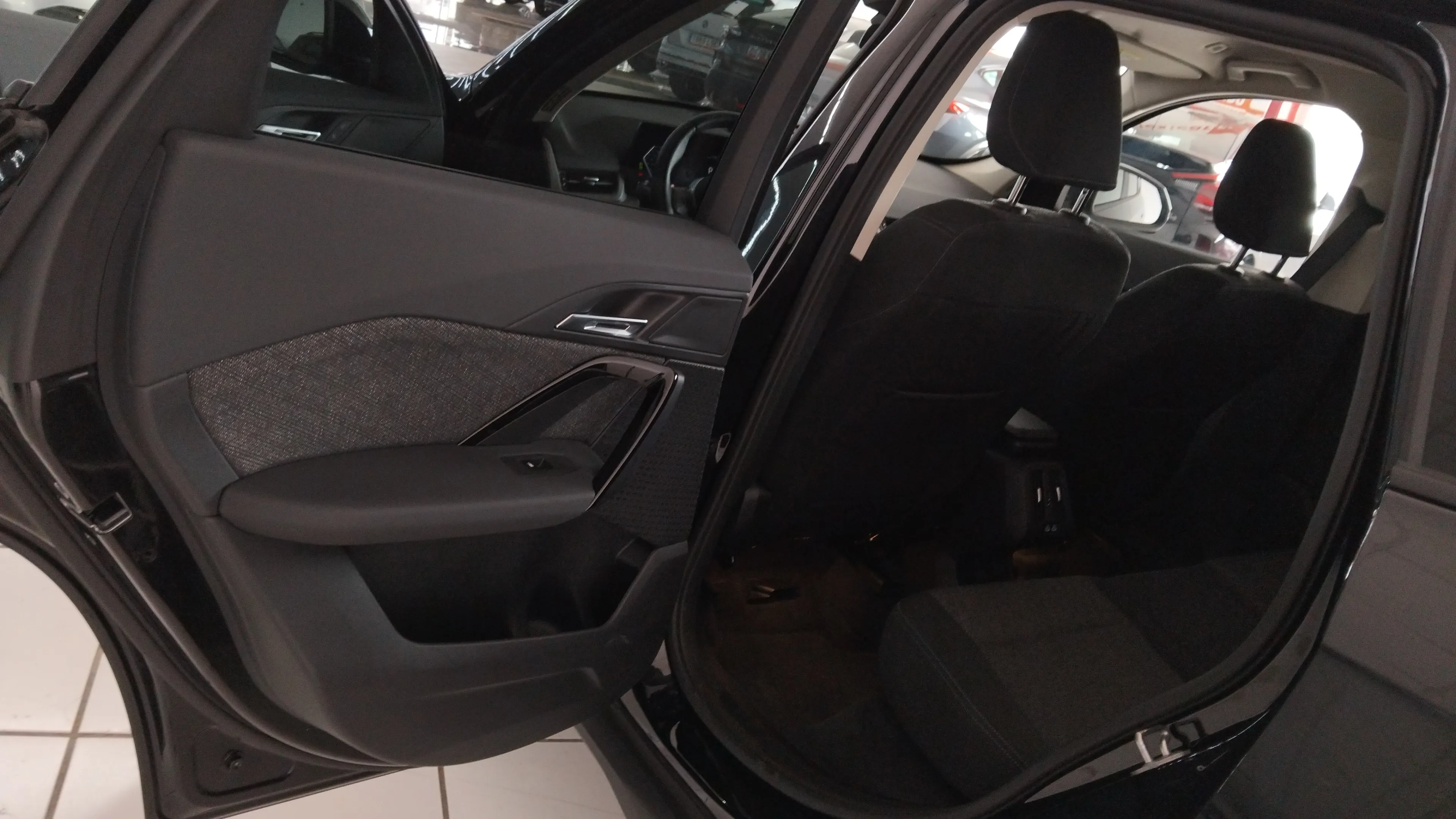 BMW X1 sDrive18d - foto 11