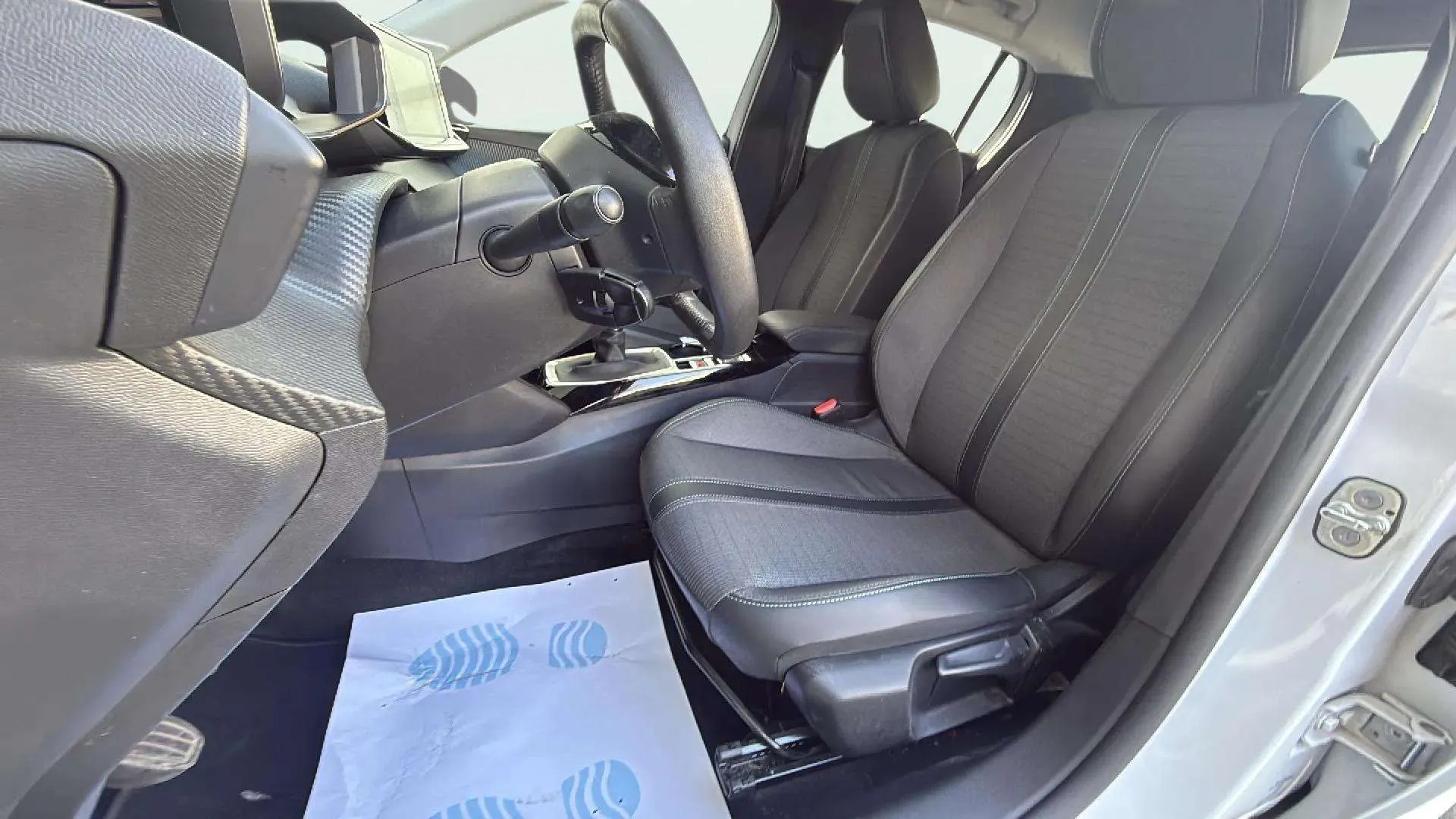 Peugeot 208 BlueHDi Allure Pack - foto 20