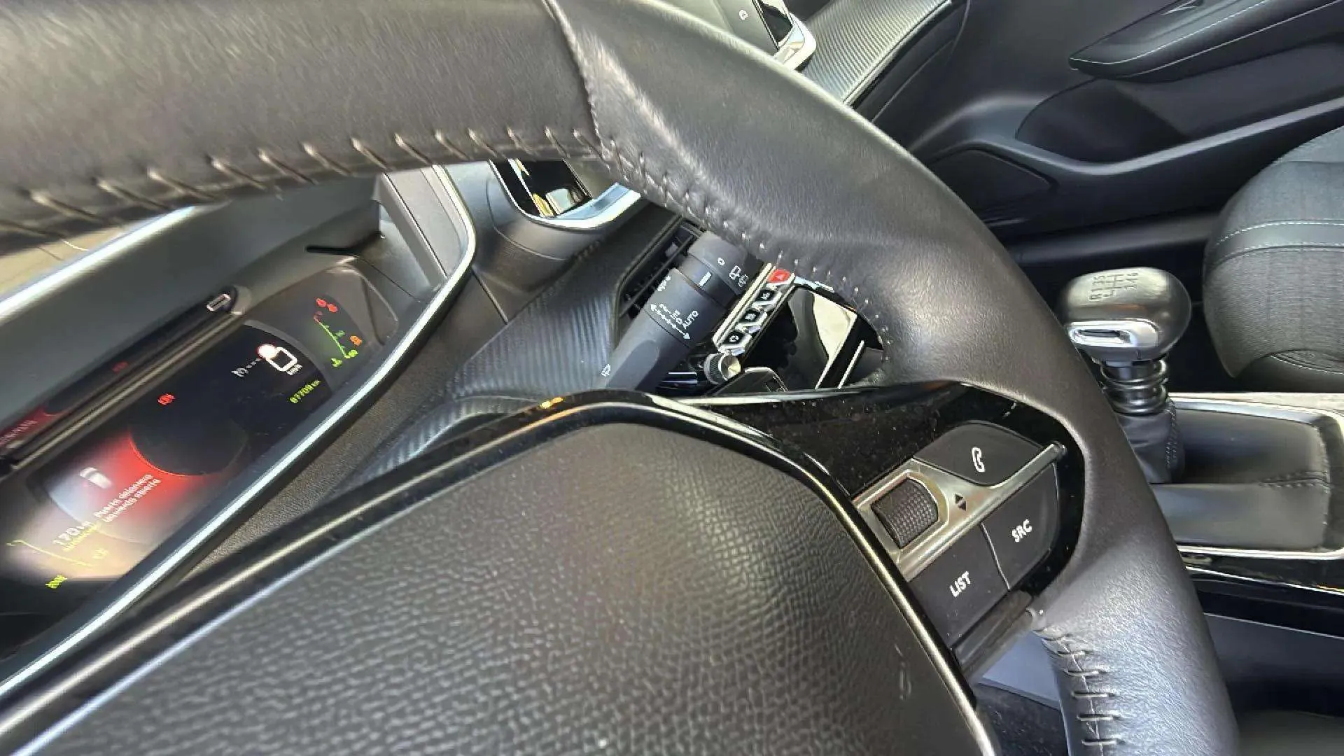 Peugeot 208 BlueHDi Allure Pack - foto 14
