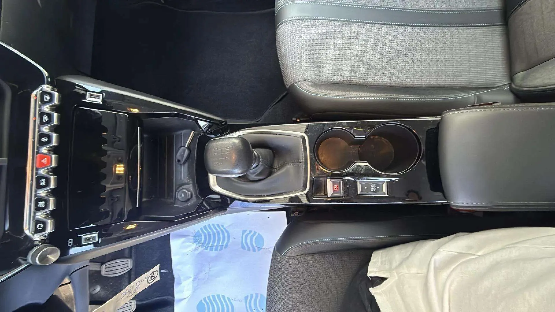 Peugeot 208 BlueHDi Allure Pack - foto 15