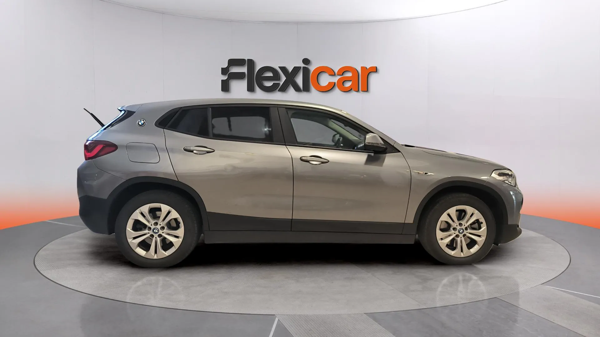 BMW X2 xDrive25e - foto 8