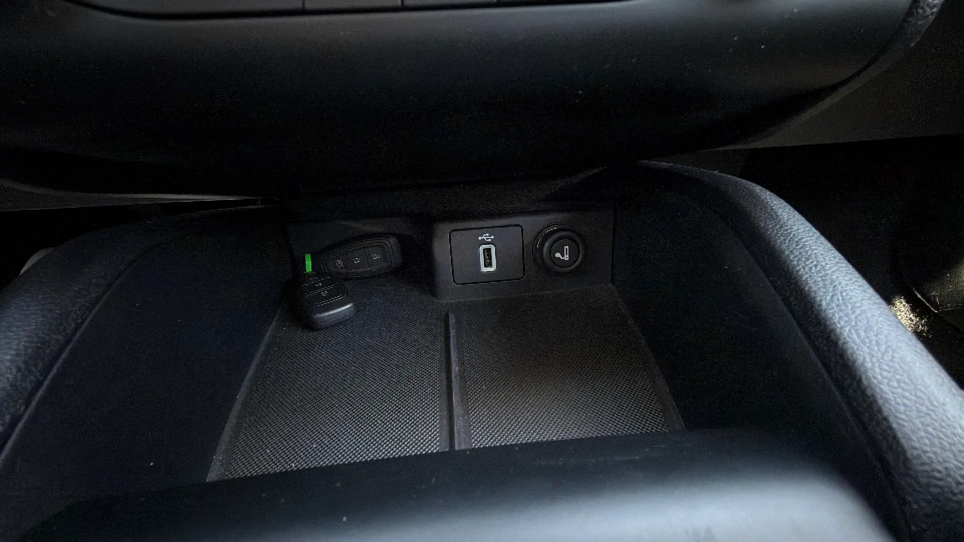 Ford Focus 1.0 EcoBoost Trend - foto 25