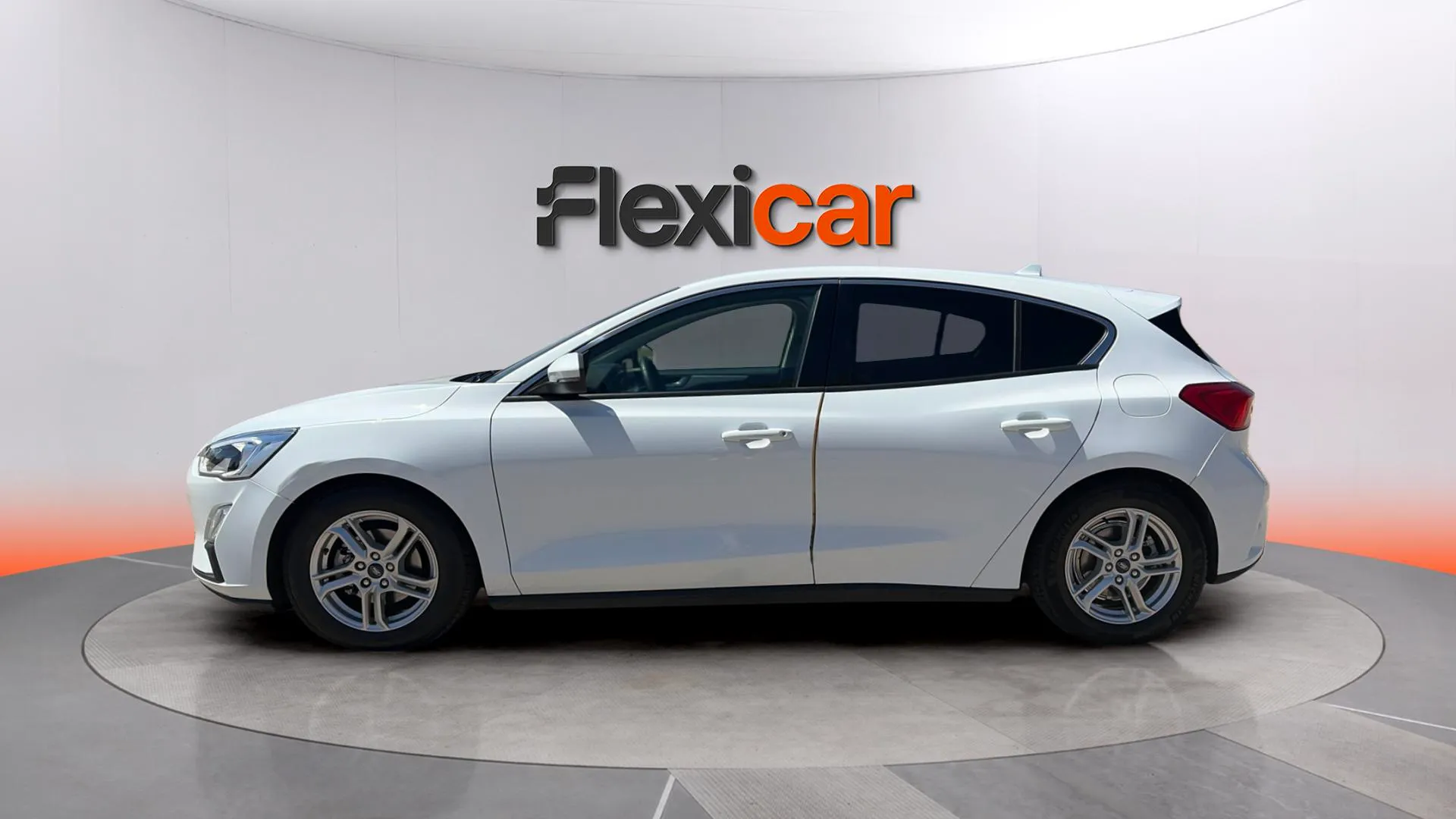 Ford Focus 1.0 EcoBoost Trend - foto 4