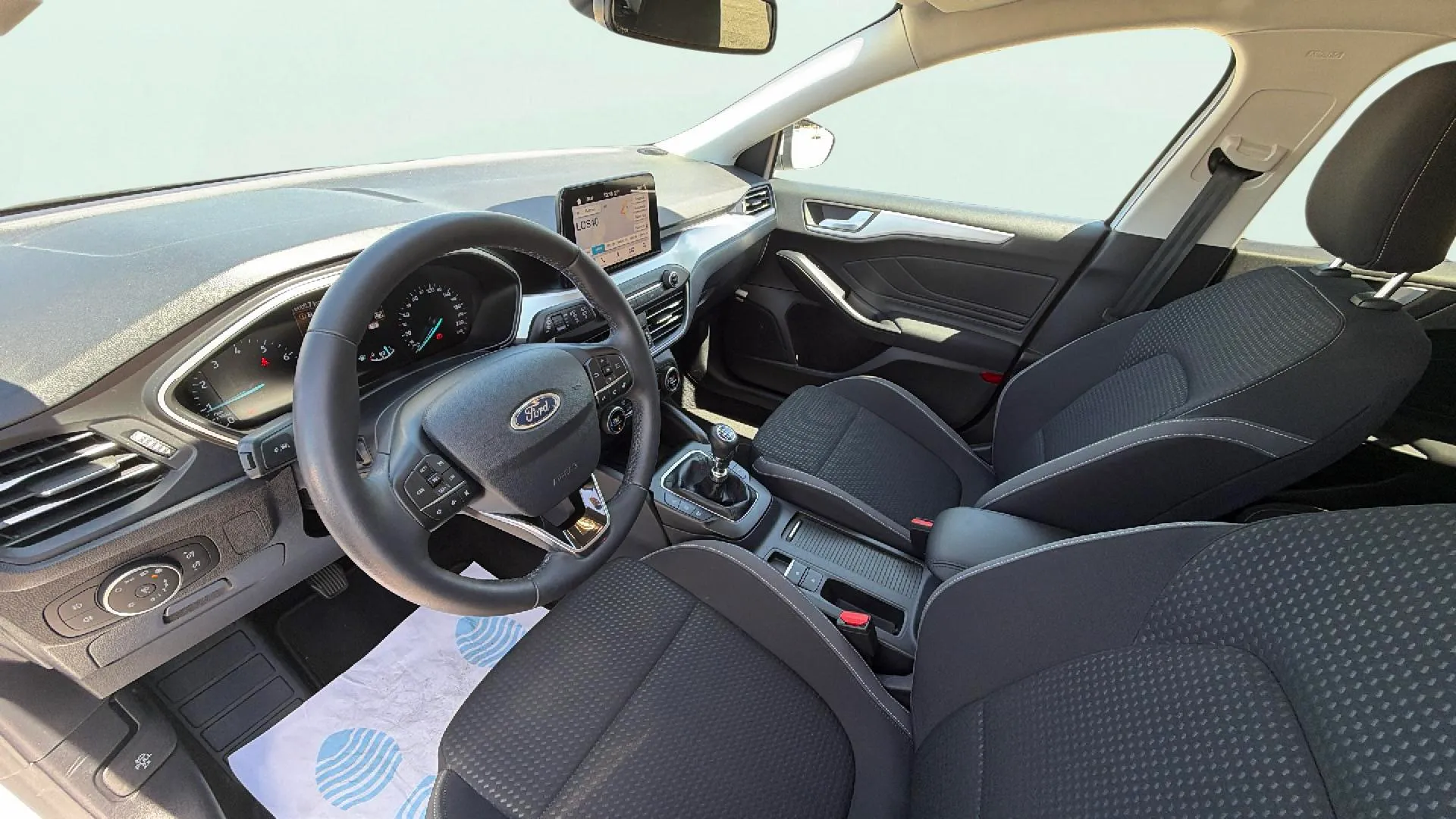 Ford Focus 1.0 EcoBoost Trend - foto 10