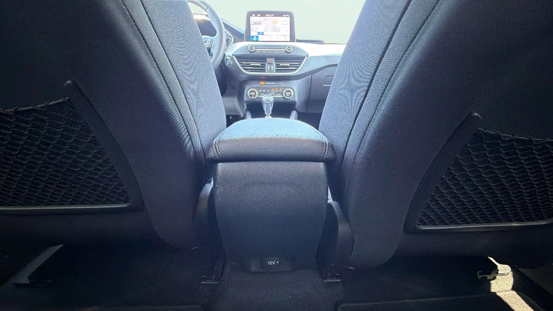 Ford Focus 1.0 EcoBoost Trend - foto 24