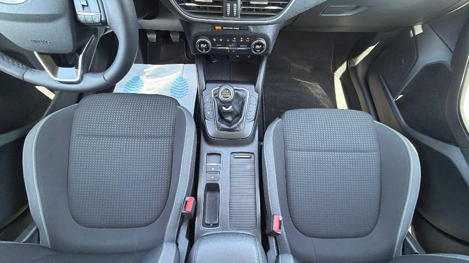 Ford Focus 1.0 EcoBoost Trend - foto 23
