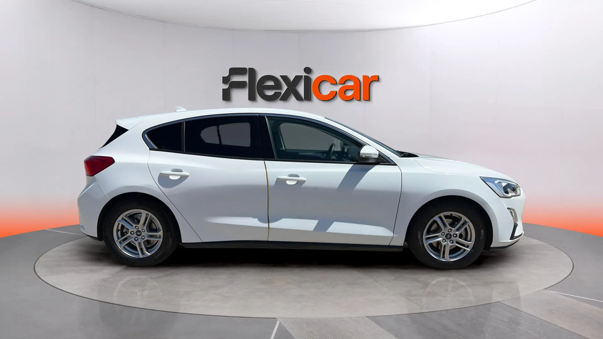 Ford Focus 1.0 EcoBoost Trend - foto 5