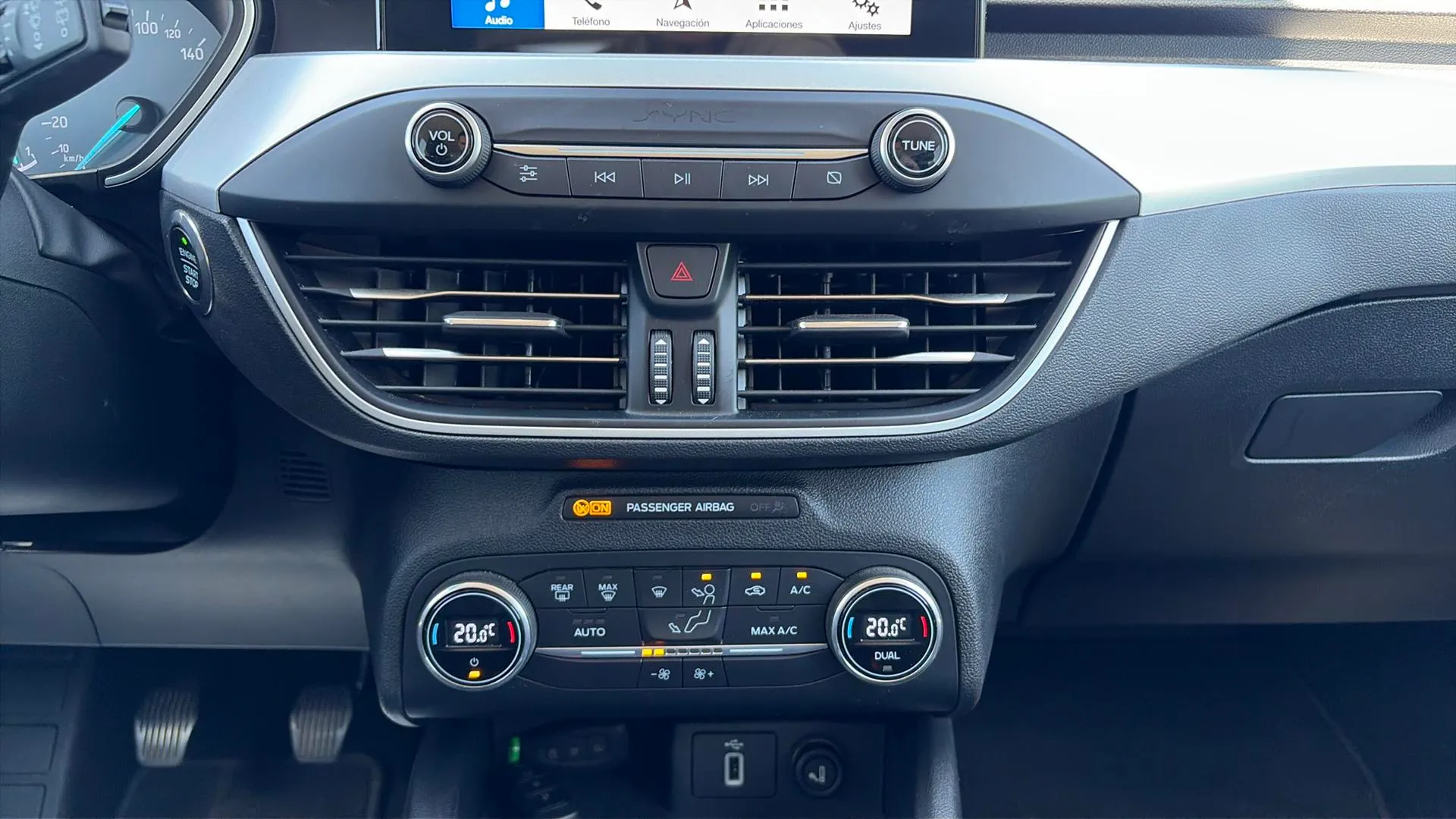 Ford Focus 1.0 EcoBoost Trend - foto 20