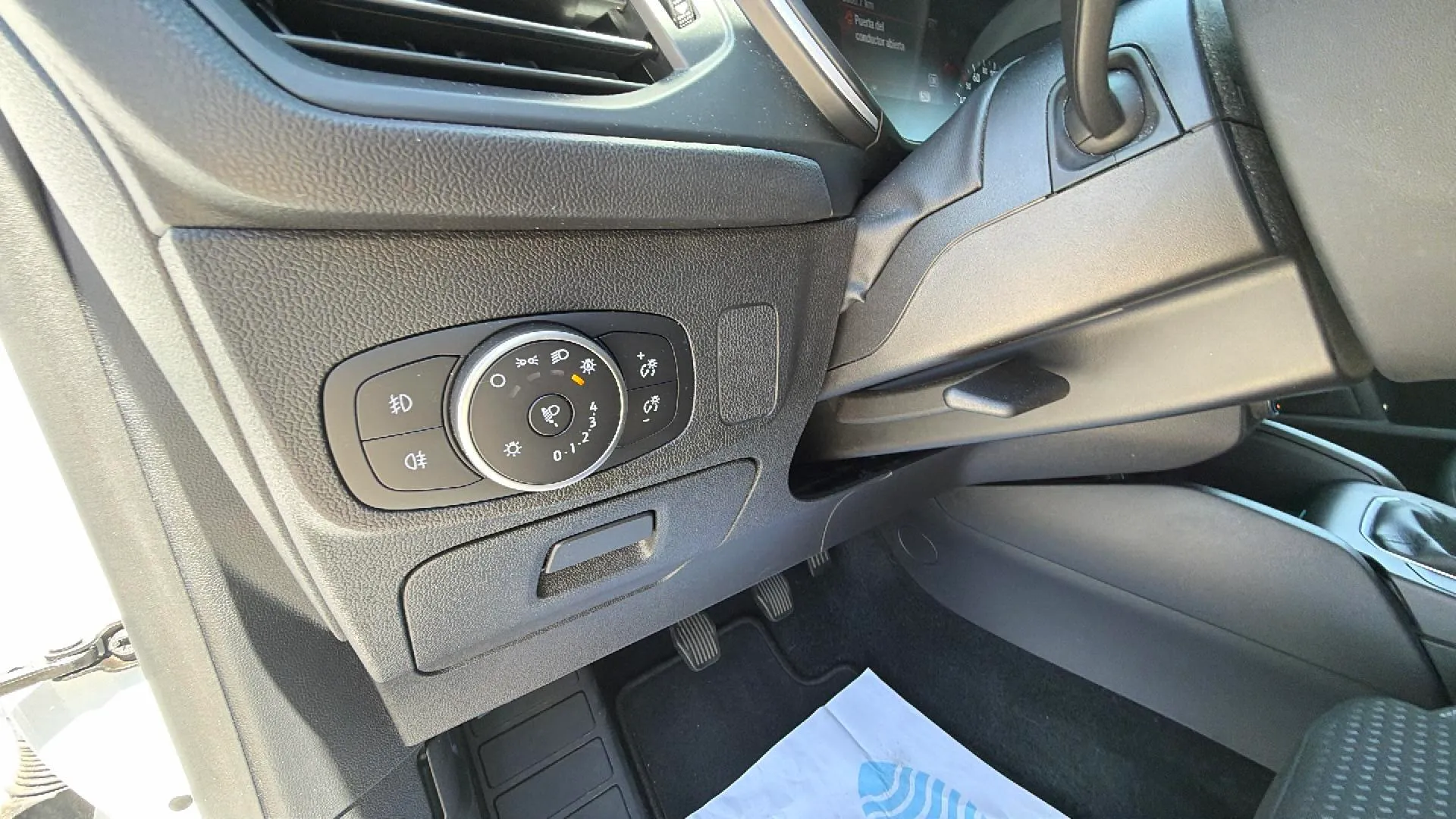 Ford Focus 1.0 EcoBoost Trend - foto 28