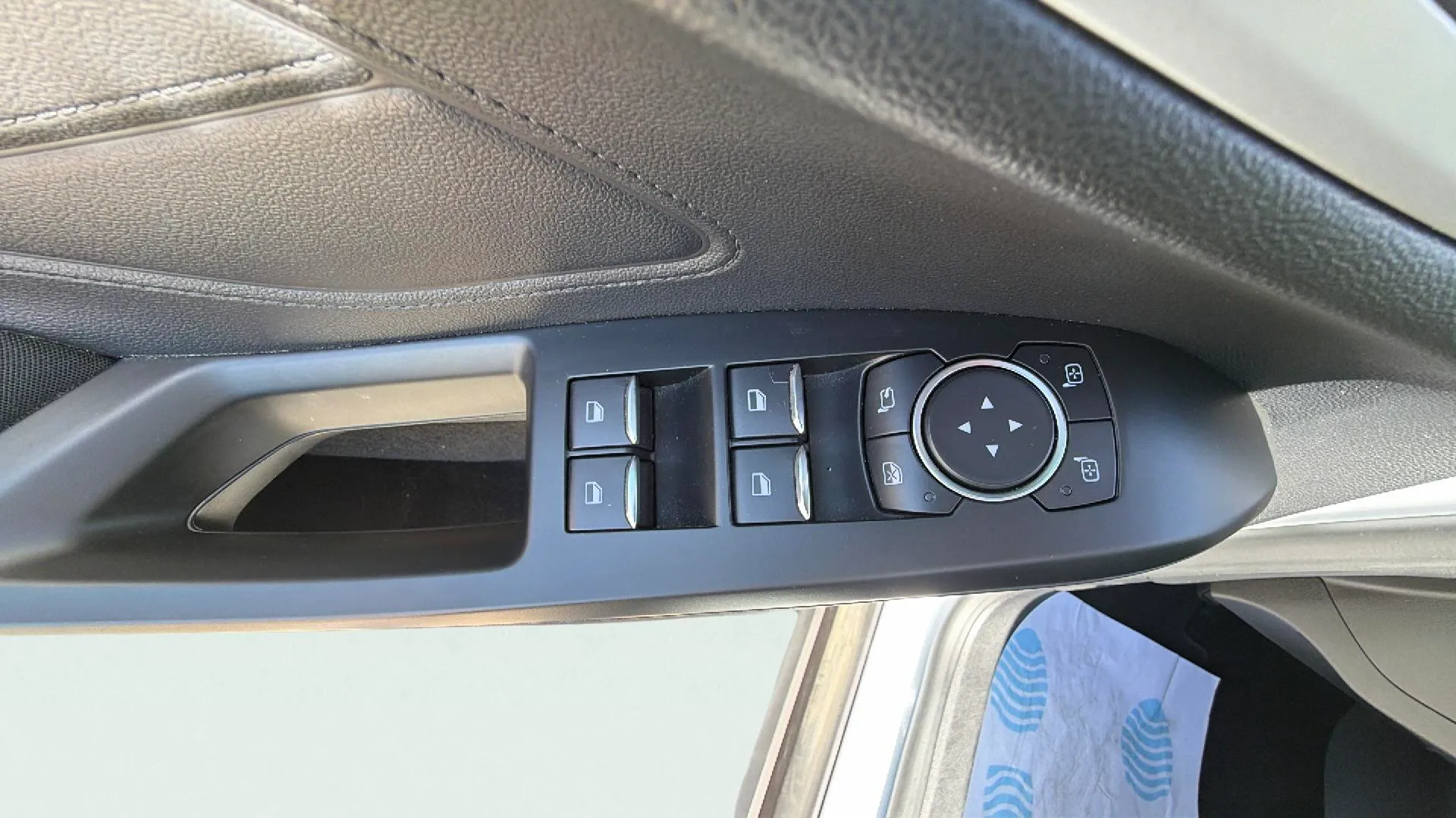 Ford Focus 1.0 EcoBoost Trend - foto 26