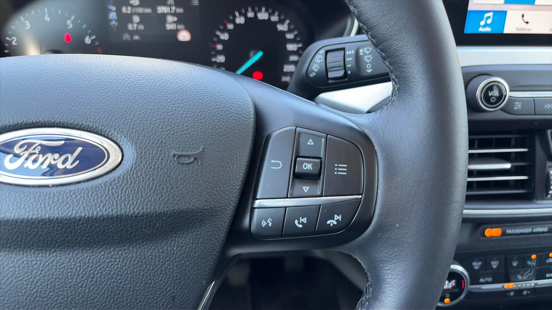 Ford Focus 1.0 EcoBoost Trend - foto 18
